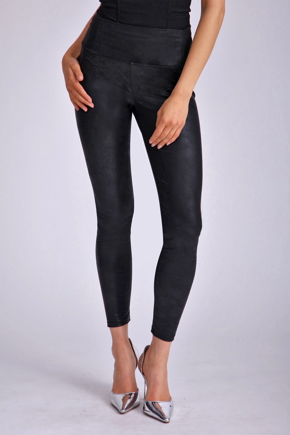 Black crackle faux leather legging pants bagatelle - figure flattering leggings for ladies