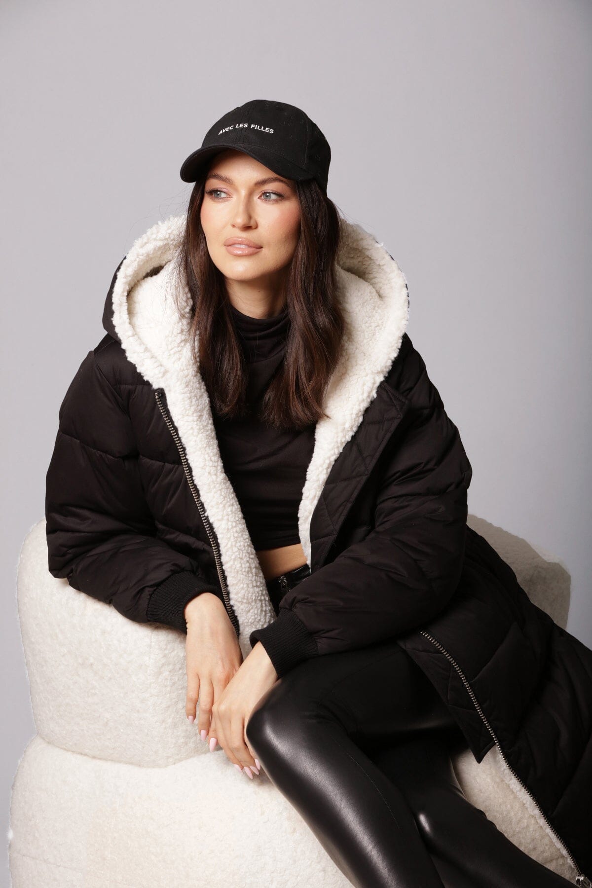 Faux Fur-Lined Puffer Knee Length Coat Outerwear Black - Women's Figure Flattering Designer Fashion Fall Winter Coats