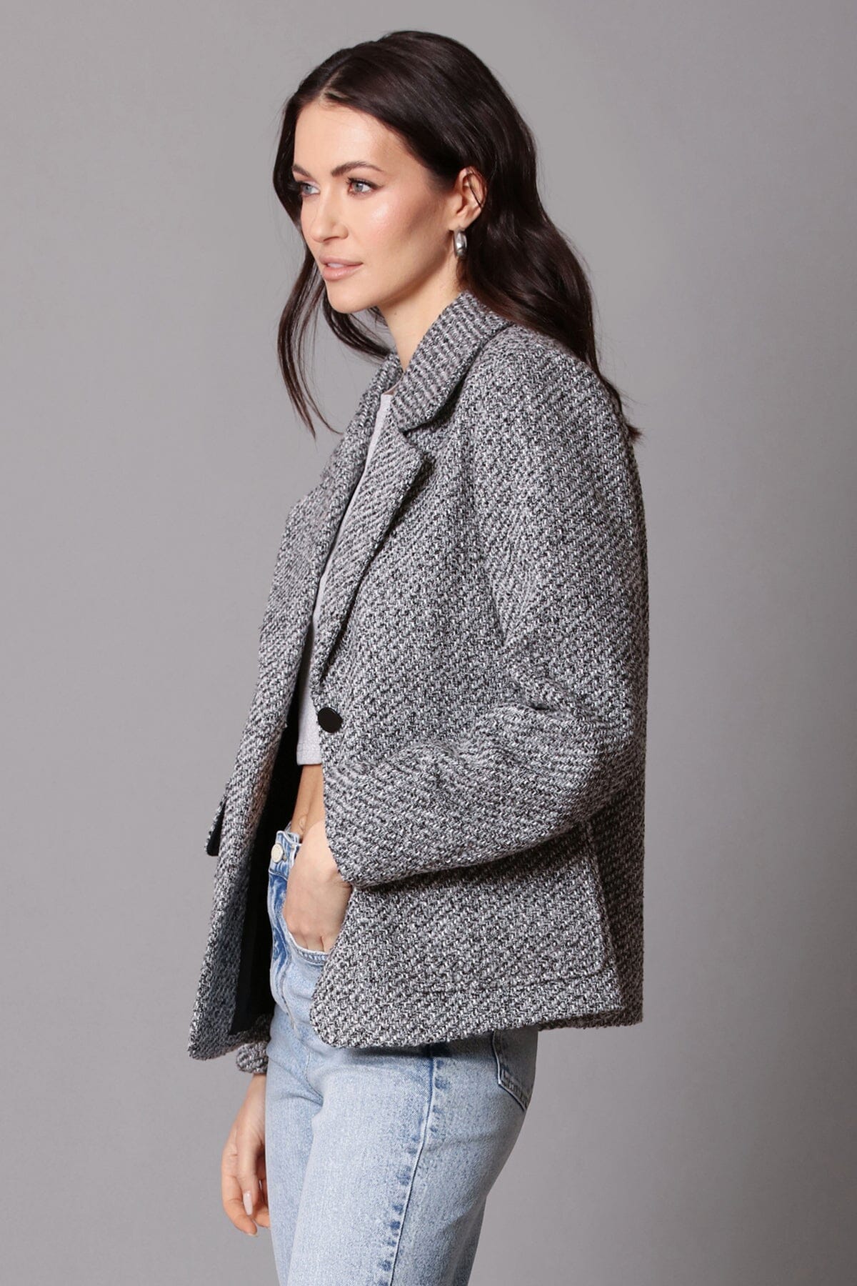 Grey relaxed retro tweed blazer coat jacket - women's figure flattering casual to dressy blazers jackets outerwear for Fall trends