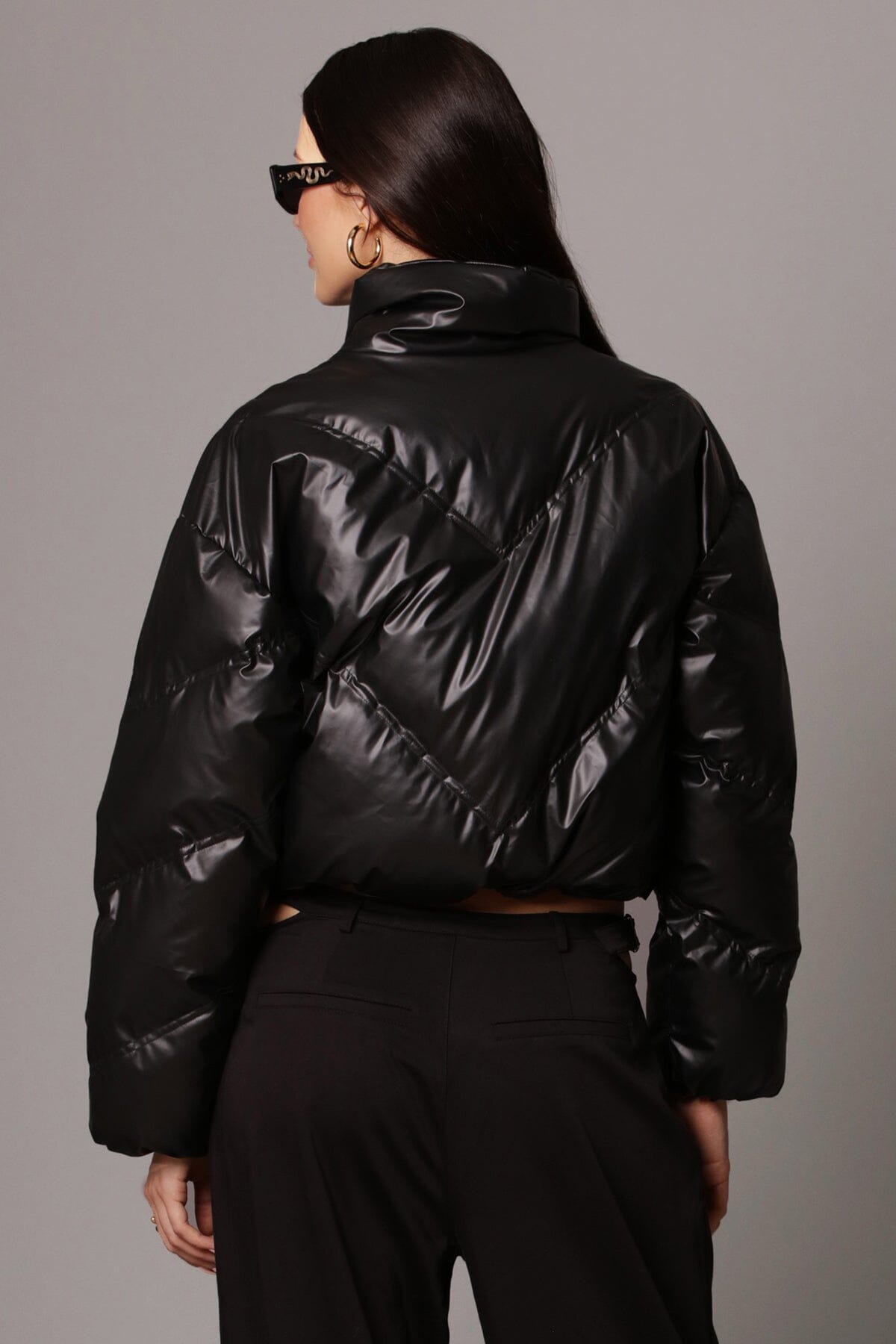 Black thermal puff glossy cropped puffer jacket coat - women's figure flattering puffers jackets for Fall fashion trends