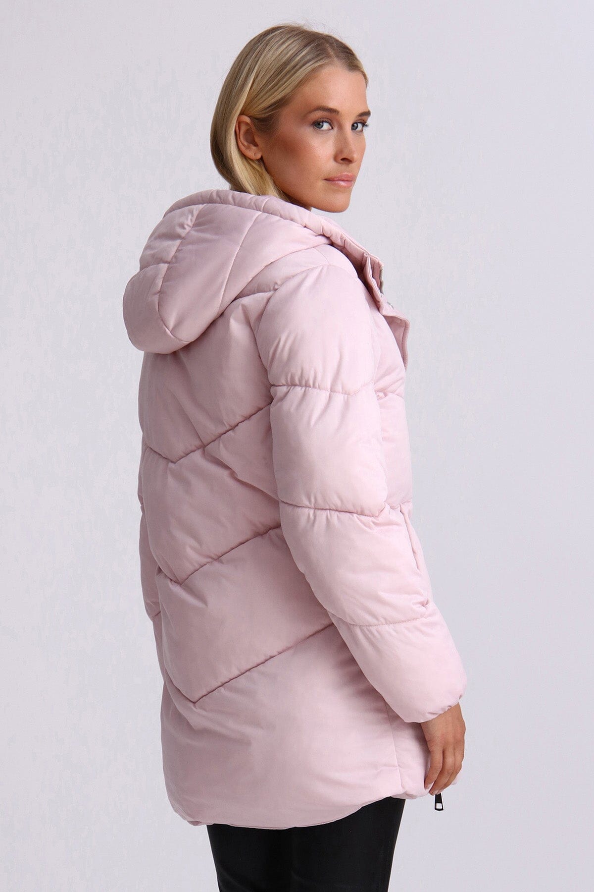 Light pink thermal puff cloud duvet hooded water resistant puffer coat jacket - figure flattering Fall 2023 puffers for ladies