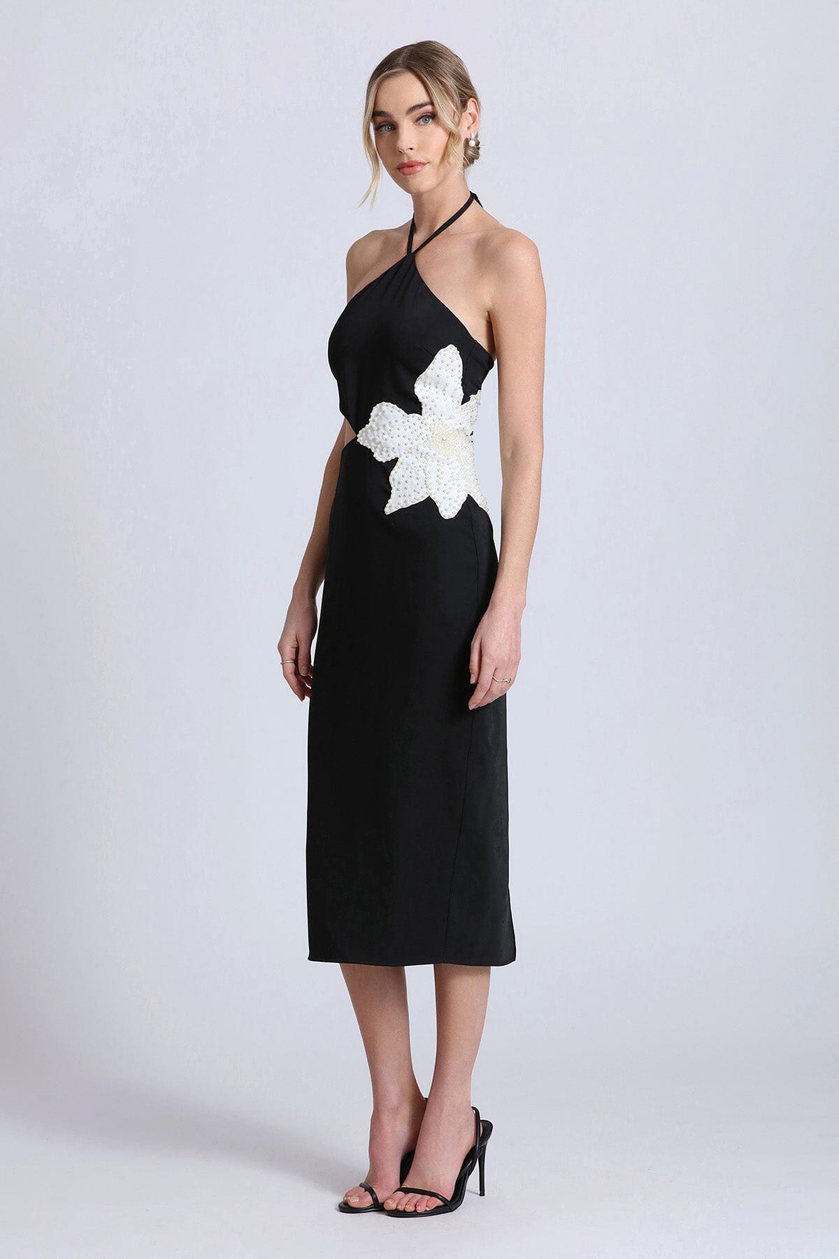 White flower embellished cut-out black halter dress - figure flattering elegant birthday party dresses for ladies by Avec Les Filles