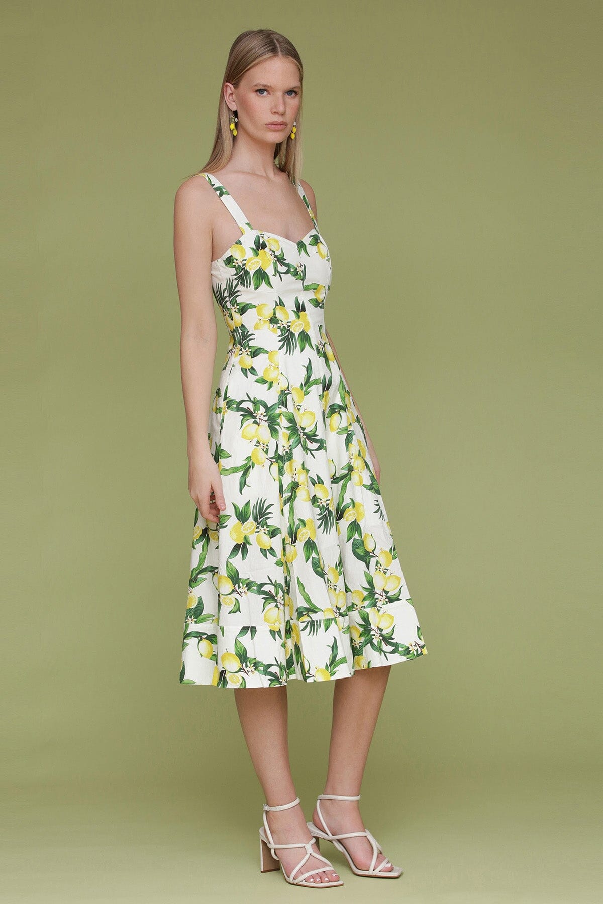 White amalfi lemon printed cotton sweetheart midi dress with sweetheart neckline and wide fixed shoulder straps -Cute women's dresses by Avec Les Filles