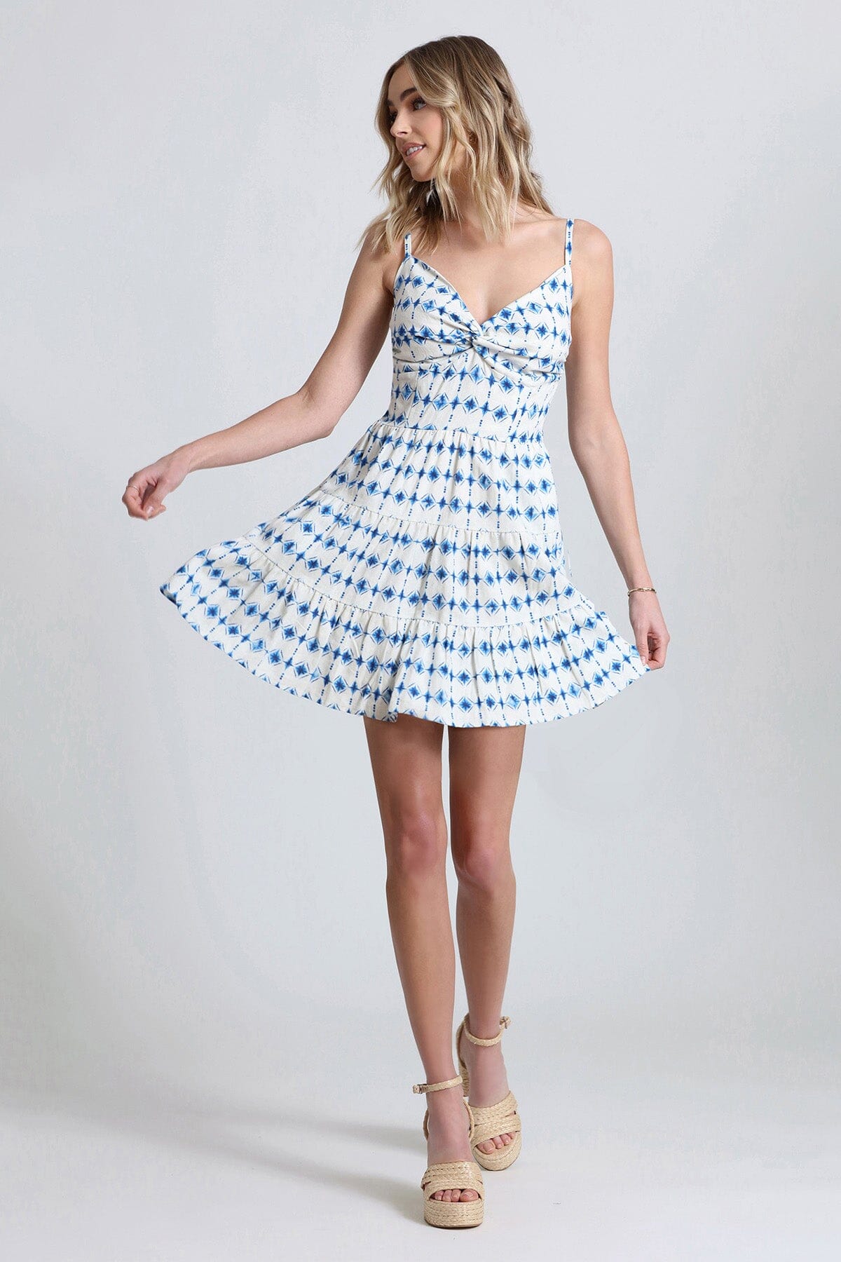 Cute white & blue tie dye tiered linen mini dress - Spring / Summer 2024 fashion dresses Avec Les Filles