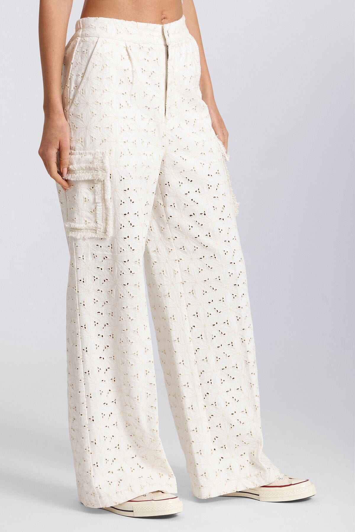 White embroidered cotton wide leg cargo pant for women by Avec Les Filles