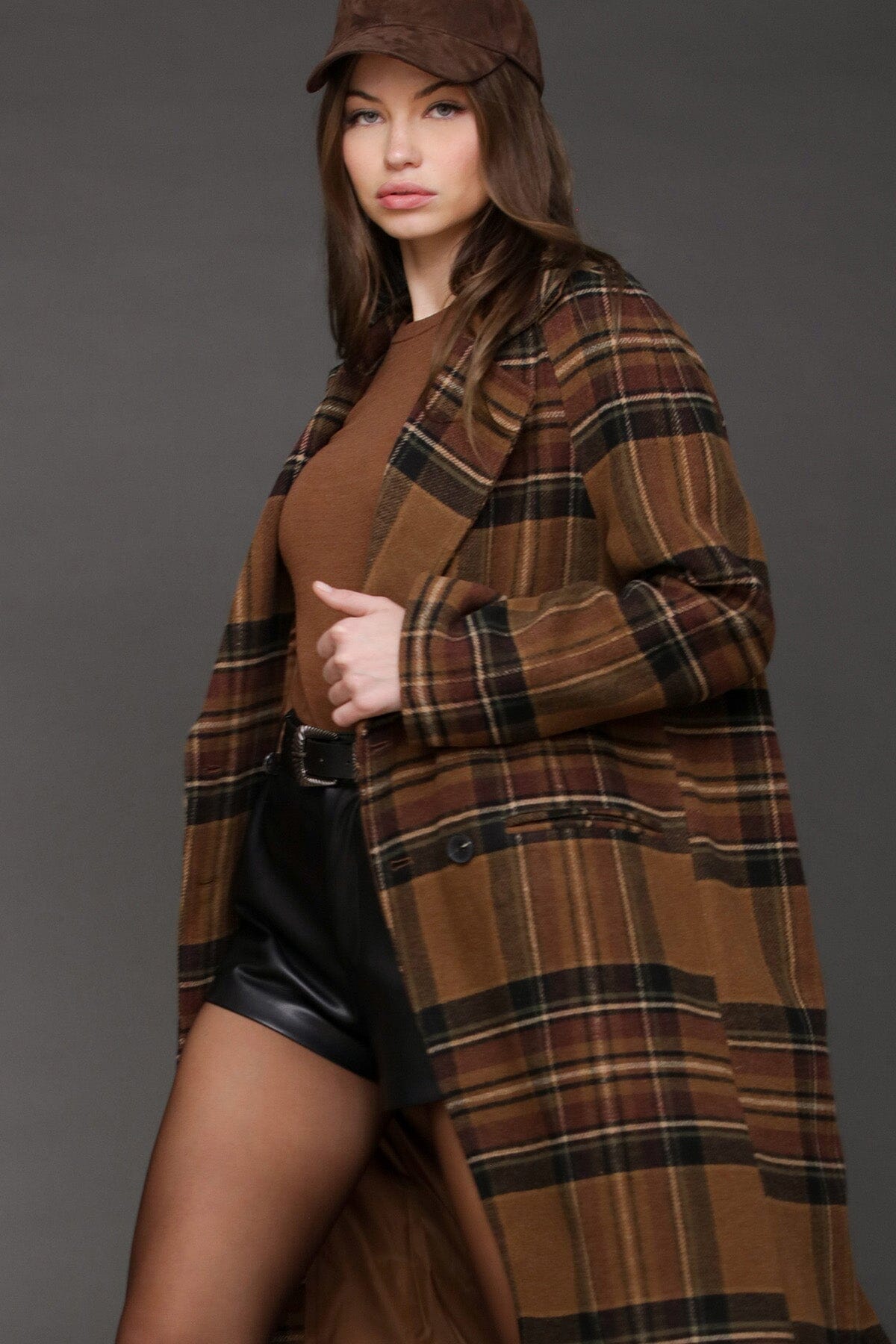Heritage black brown plaid relaxed walker double-breasted long maxi coat with long raglan shoulder sleeves and lapel collar - Cute women's coats by Avec Les Filles