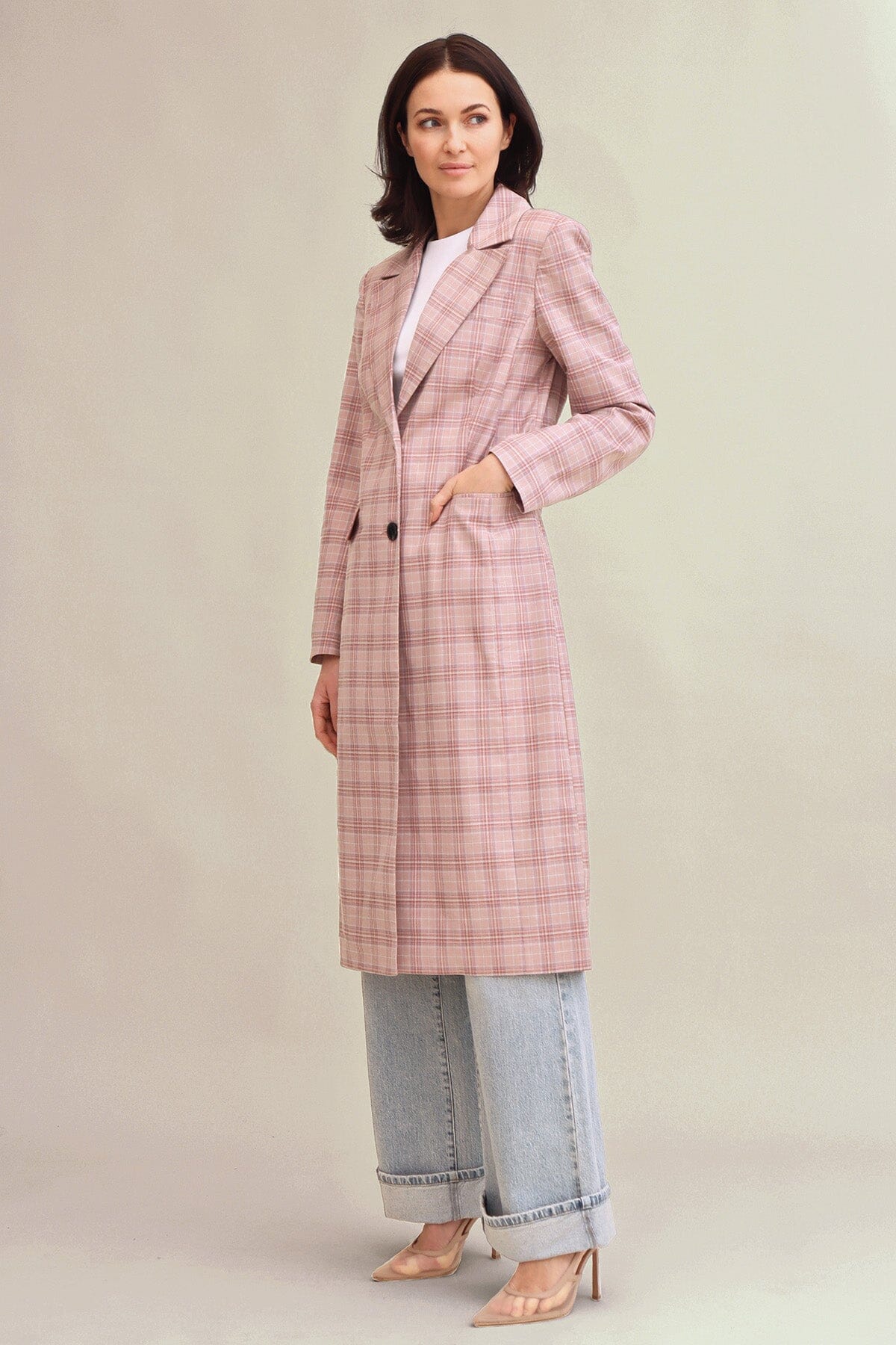 Pink plaid tailored single-breasted coat with shoulder pads, single-breasted and button closure - Cute women's coats & jackets by Avec Les Filles