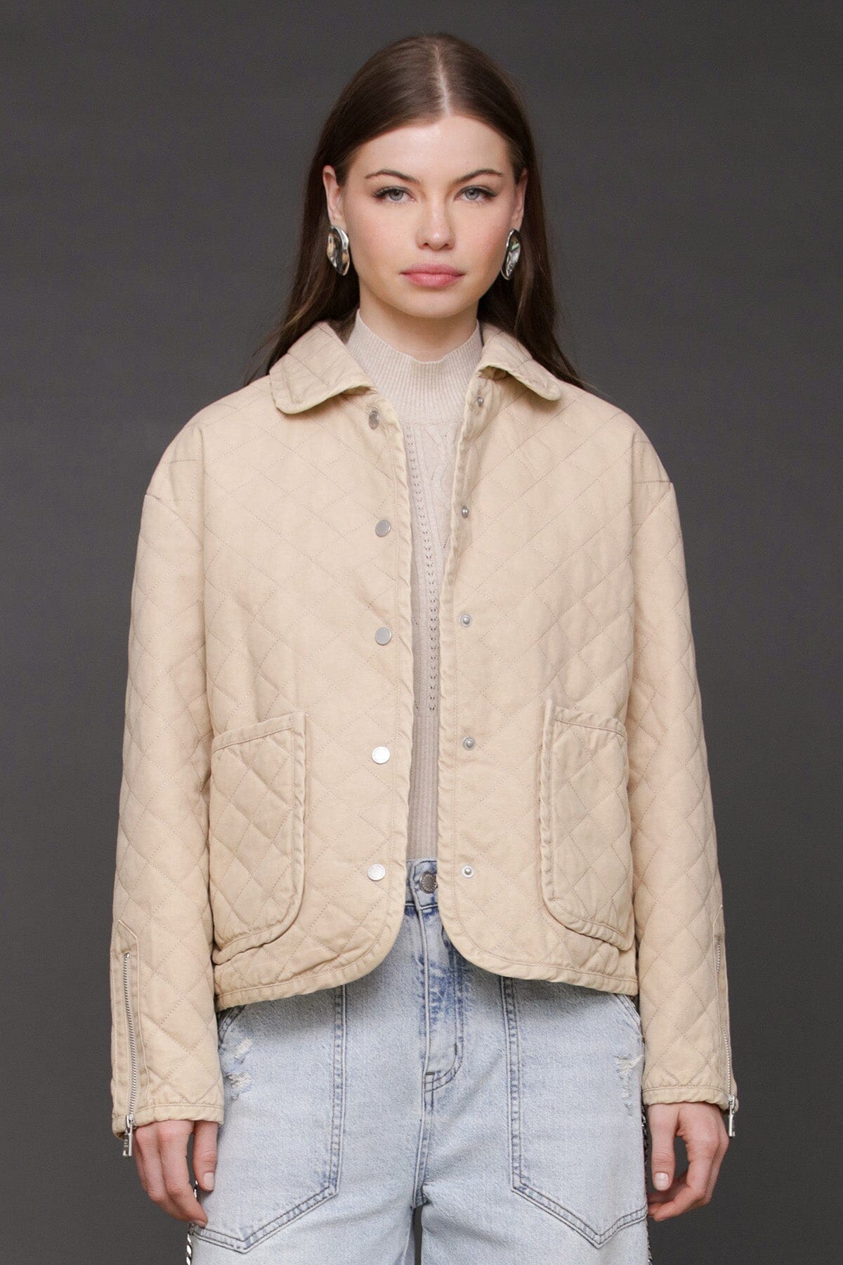 Quilted cotton field ivory jacket with snap front, long sleeves and two front patch pockets - Cute women's jackets by Avec Les Filles