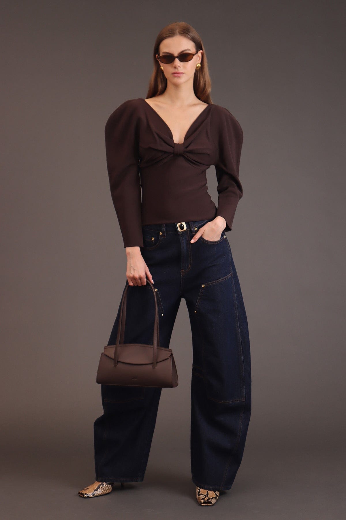 Puff sleeve bow front chocolate brown slim-fitting sweater made of viscose nylon blend with V-neckline and long sleeves - Cute women's sweater by Avec Les Filles