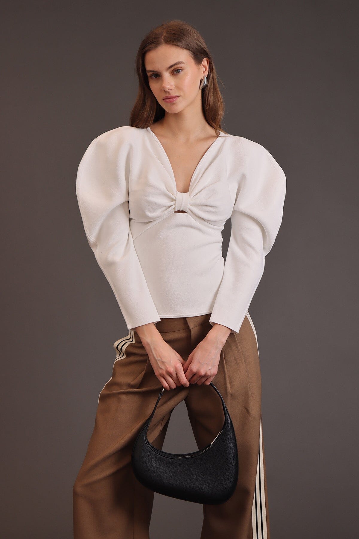 Puff sleeve bow front cream slim-fitting sweater made from viscose nylon blend with V-neckline and long sleeves - Cute women's sweater by Avec Les Filles