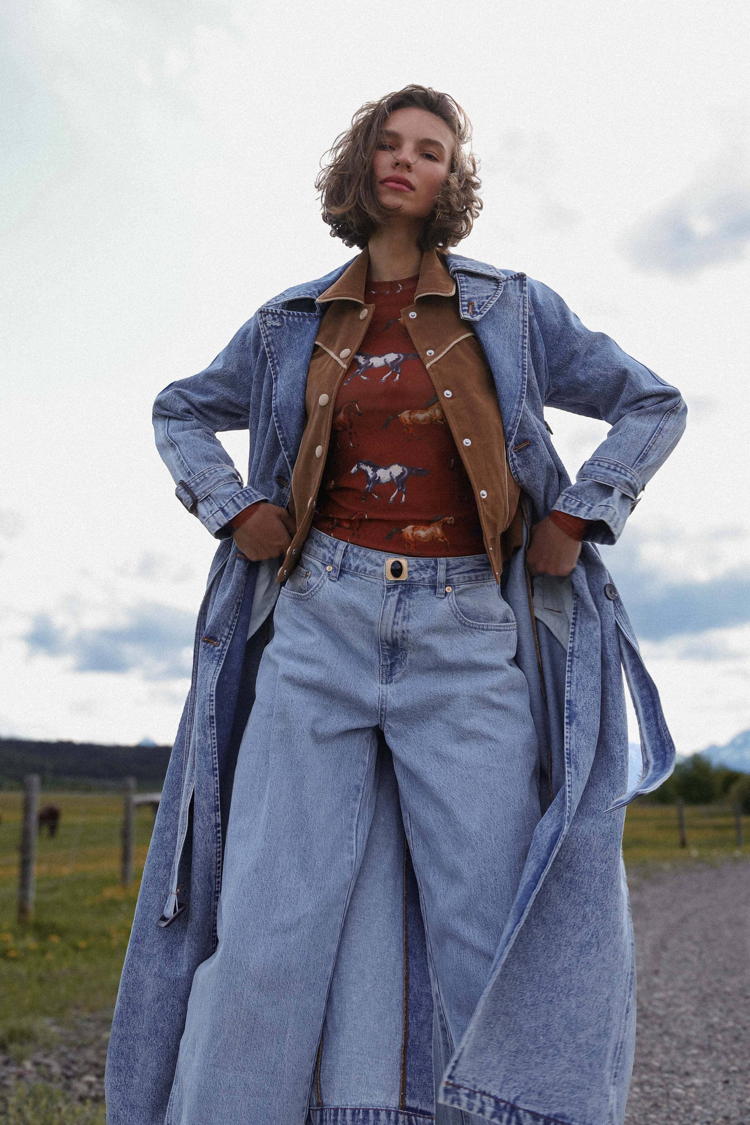 Cuffed cotton-blend blue denim high-rise barrel leg jeans with classic five-pocket - Cute women's pants by Avec Les Filles