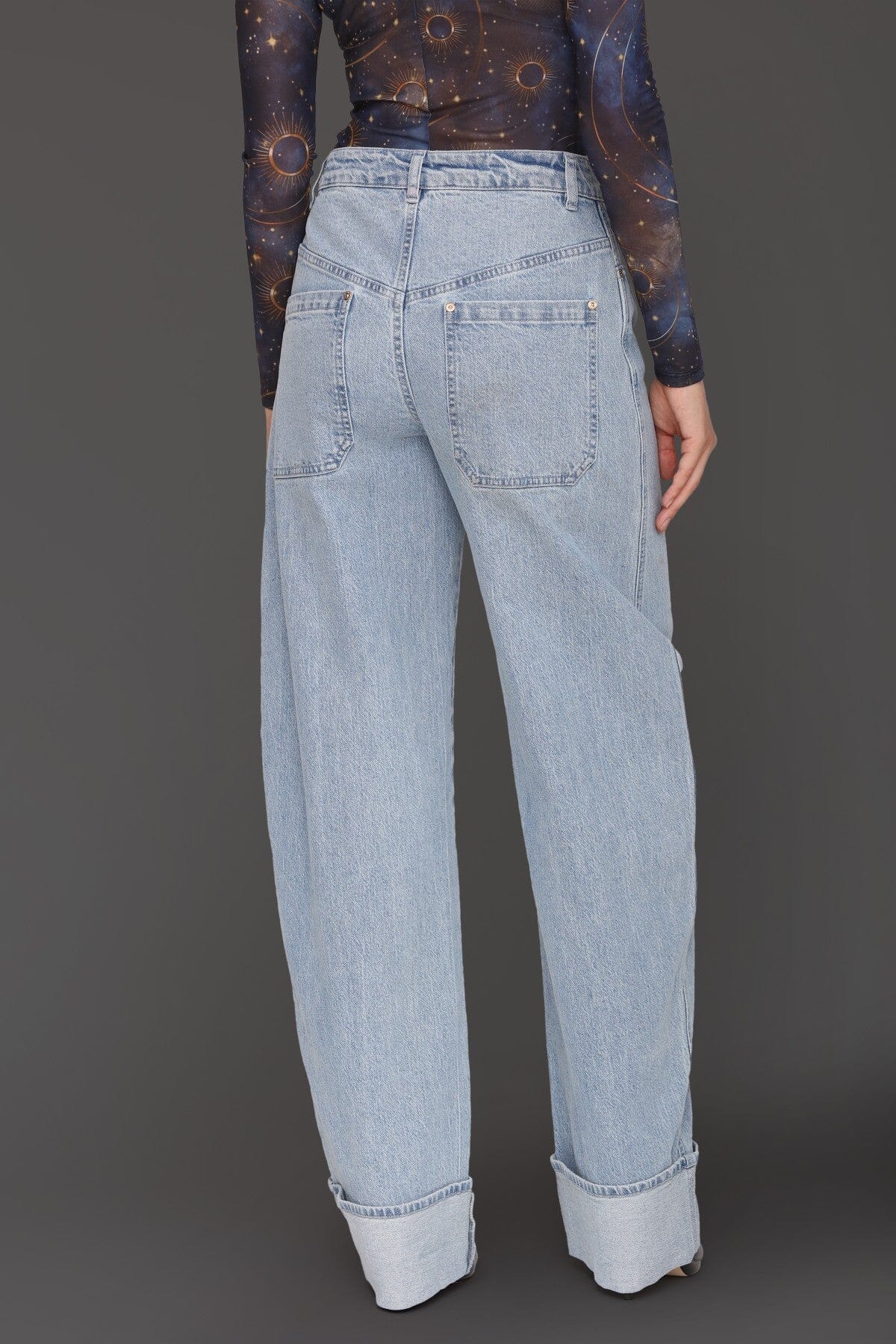Cuffed cotton-blend blue denim high-rise barrel leg jeans with classic five-pocket - Cute women's pants by Avec Les Filles