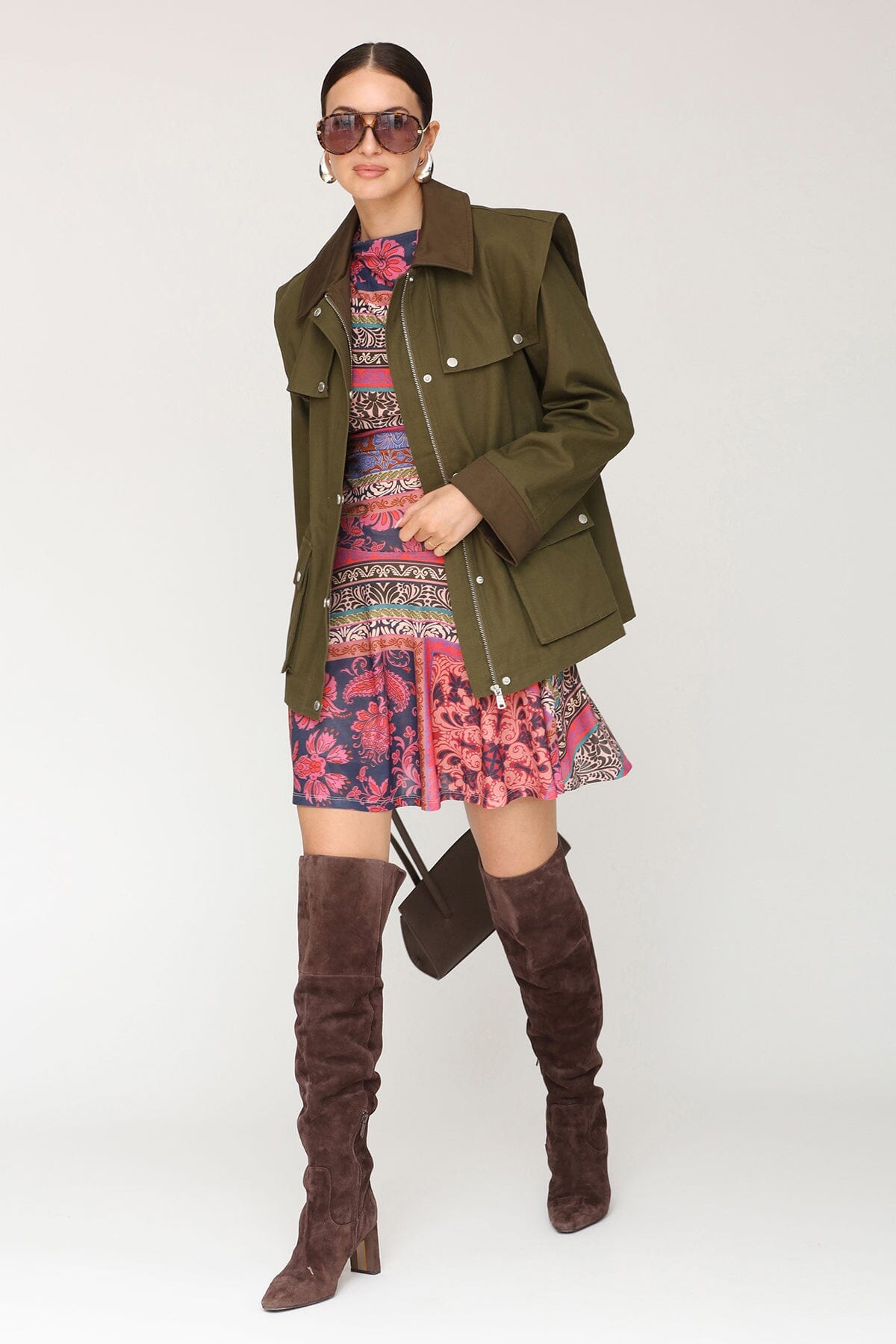Strong shoulder cotton utility snap-front green jacket with a contrast collar and detachable storm flap - Cute women's jackets by Avec Les Filles