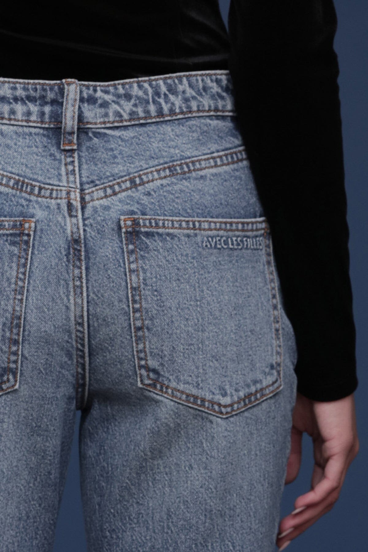 Chain embellished mid-rise bootcut flare cotton blue jeans with classic 5-pocket and button closure - Shop designer women's pants by Avec Les Filles