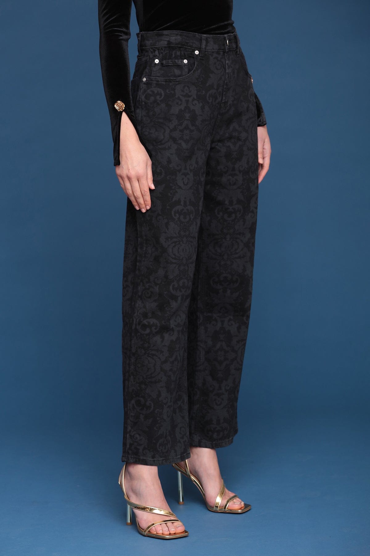 Baroque print wide-leg black jeans with high-rise waist and all-over tonal paisley jacquard pattern - Shop designer women's jeans by Avec Les Filles