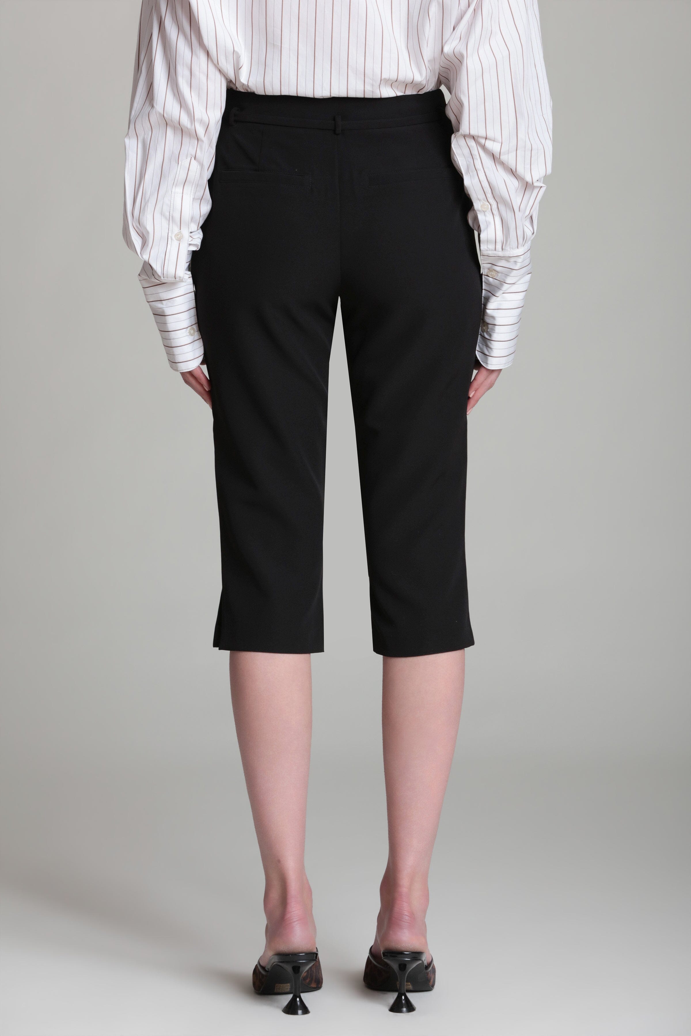 Tailored Capri High-rise Black Pant Tailored Capri High-rise Black Pant