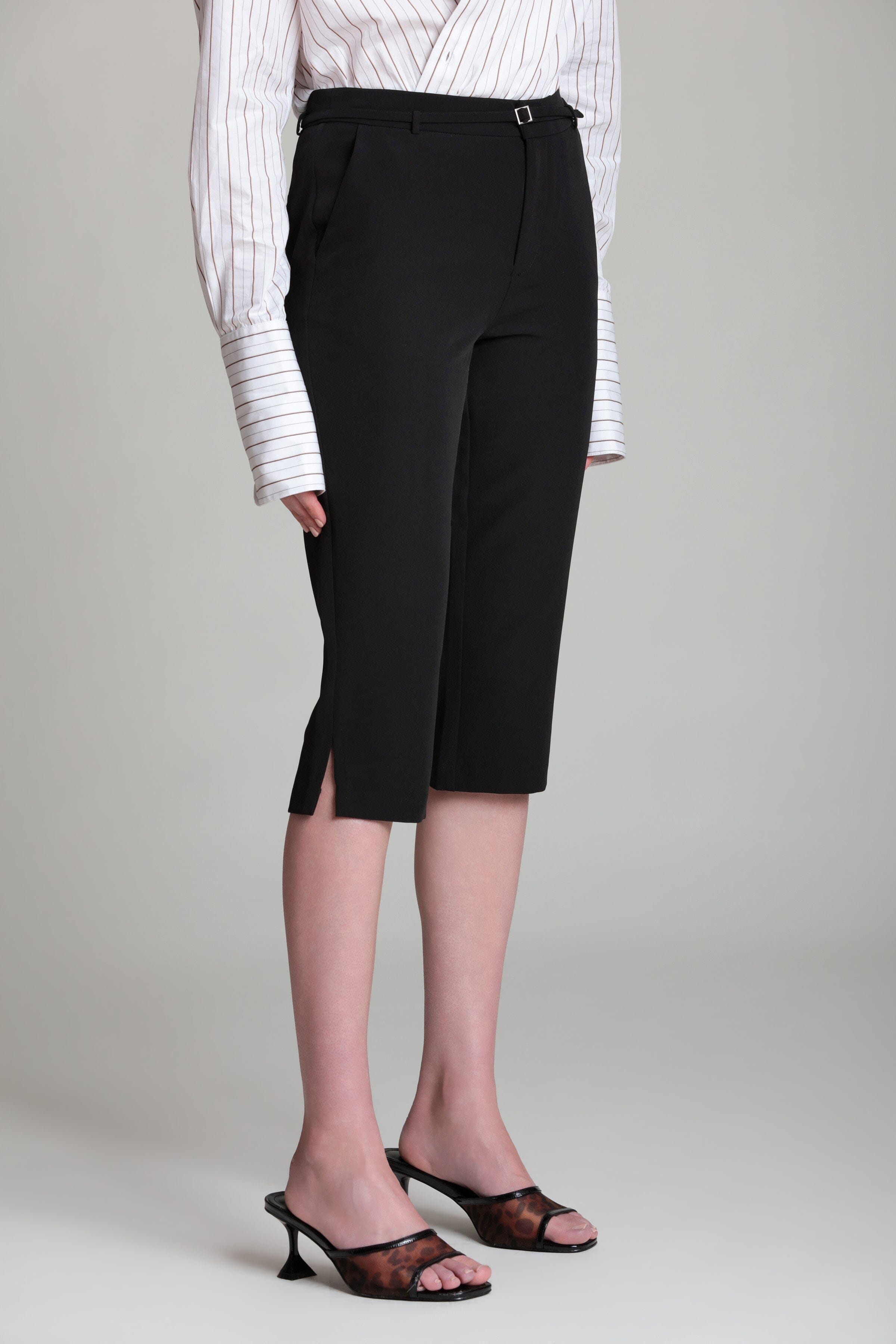 Tailored Capri High-rise Black Pant