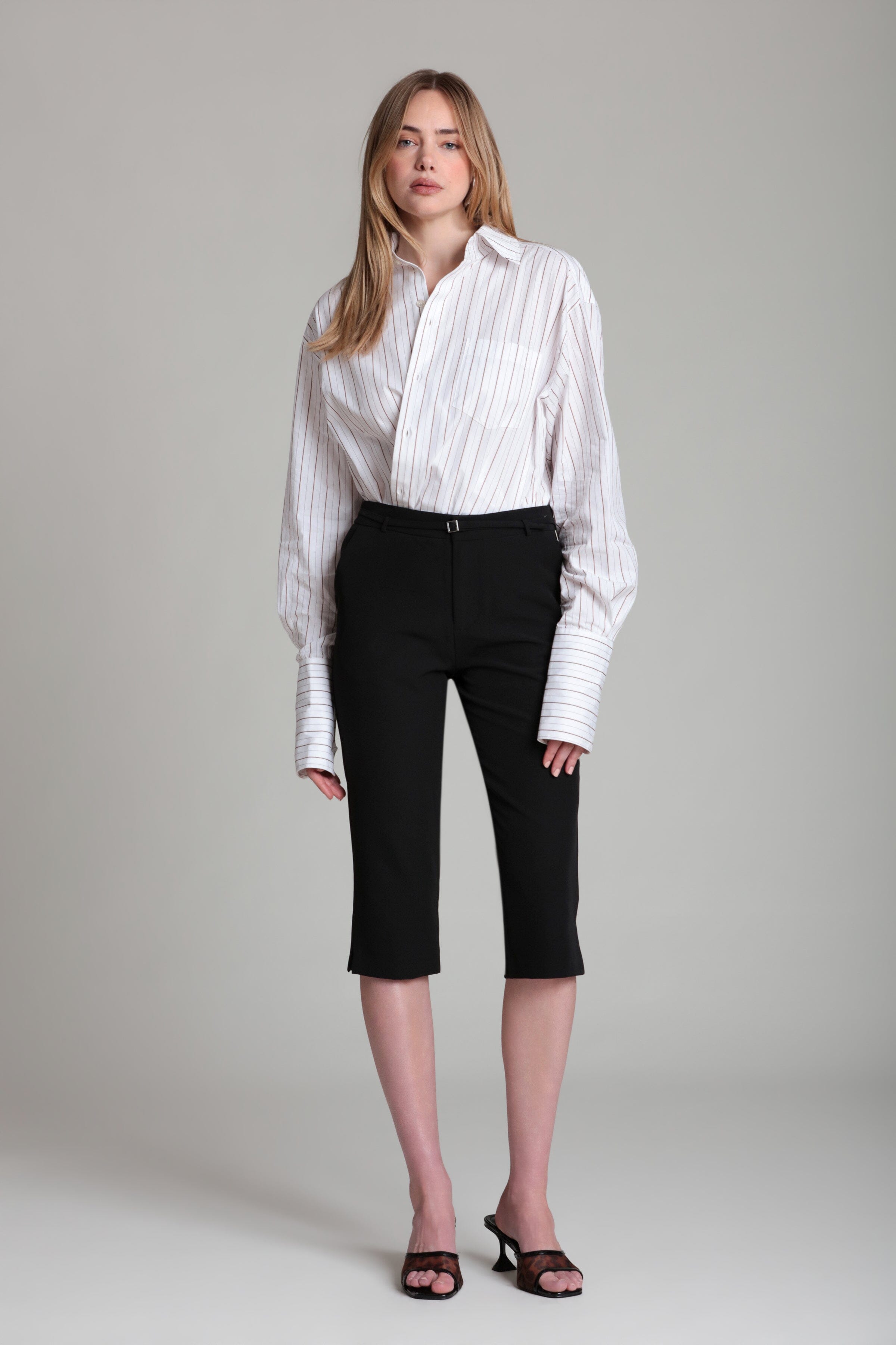 Tailored Capri High-rise Black Pant