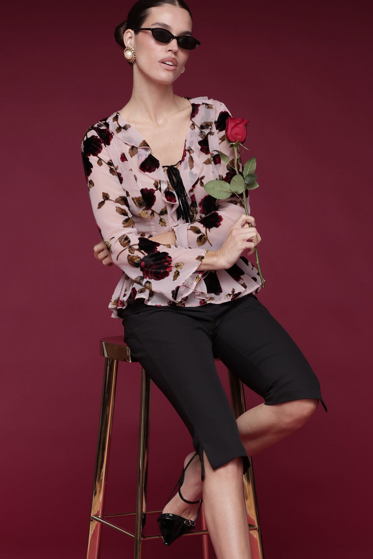 Tailored capri high-rise black pants with side slits and slant hip pockets - Shop designer women's pants by Avec Les Filles