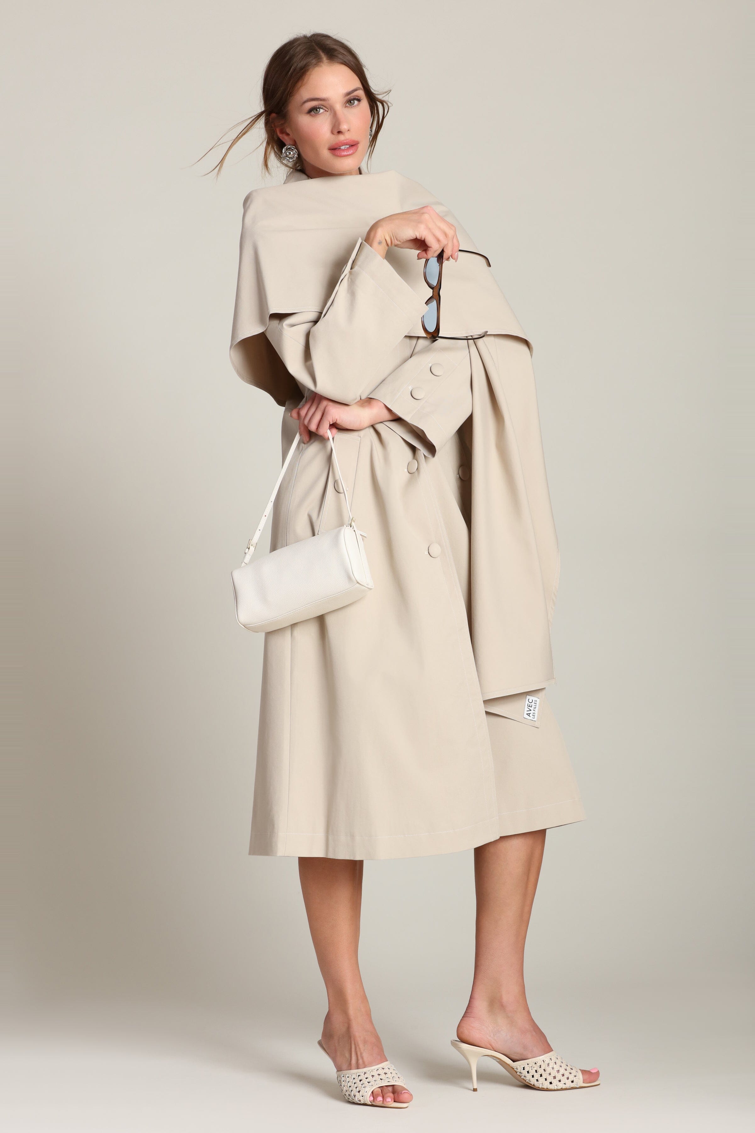 Detachable taupe scarf trench coat with button-front and raglan long sleeves by Avec Les Filles