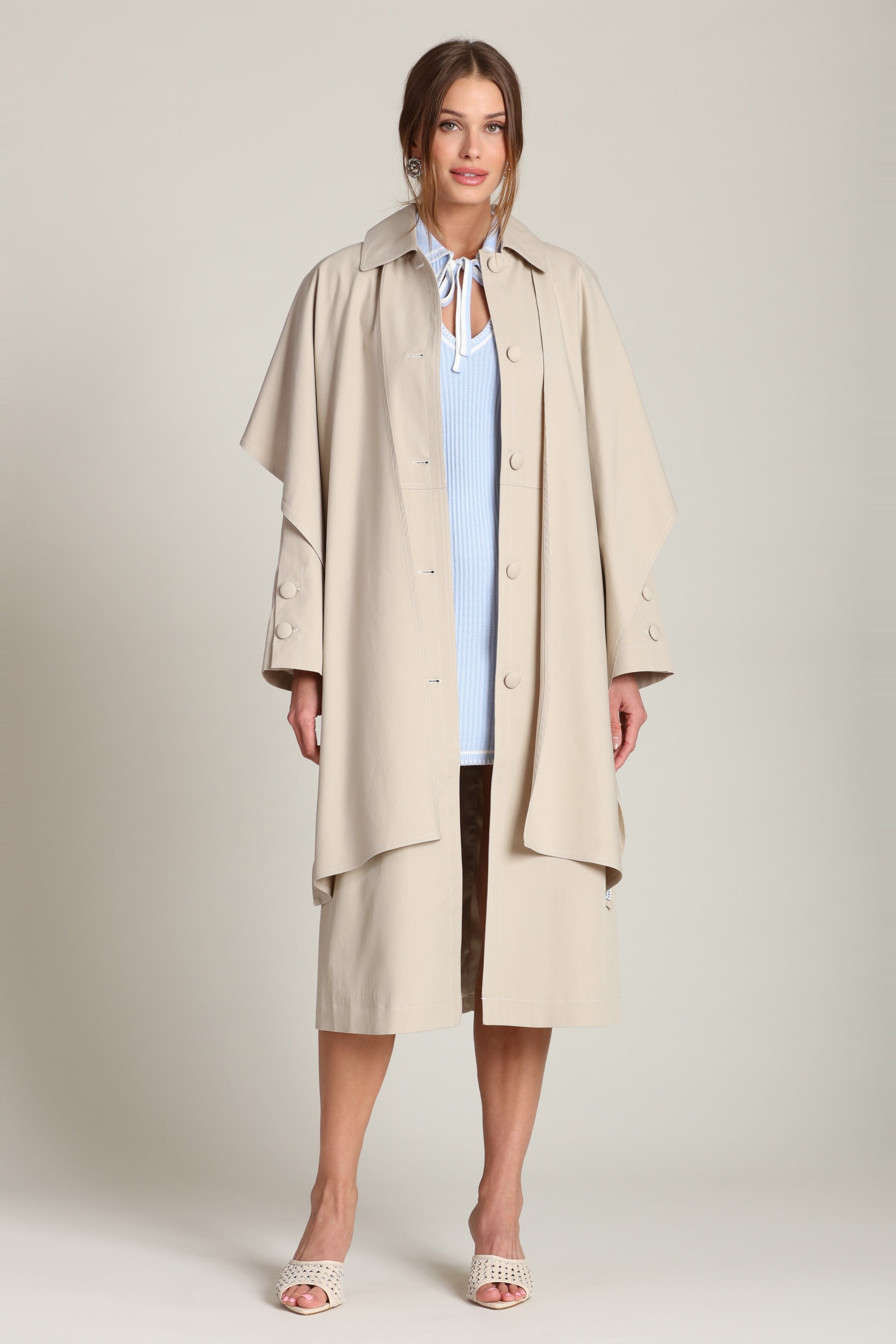 Detachable taupe scarf trench coat with button-front and raglan long sleeves by Avec Les Filles