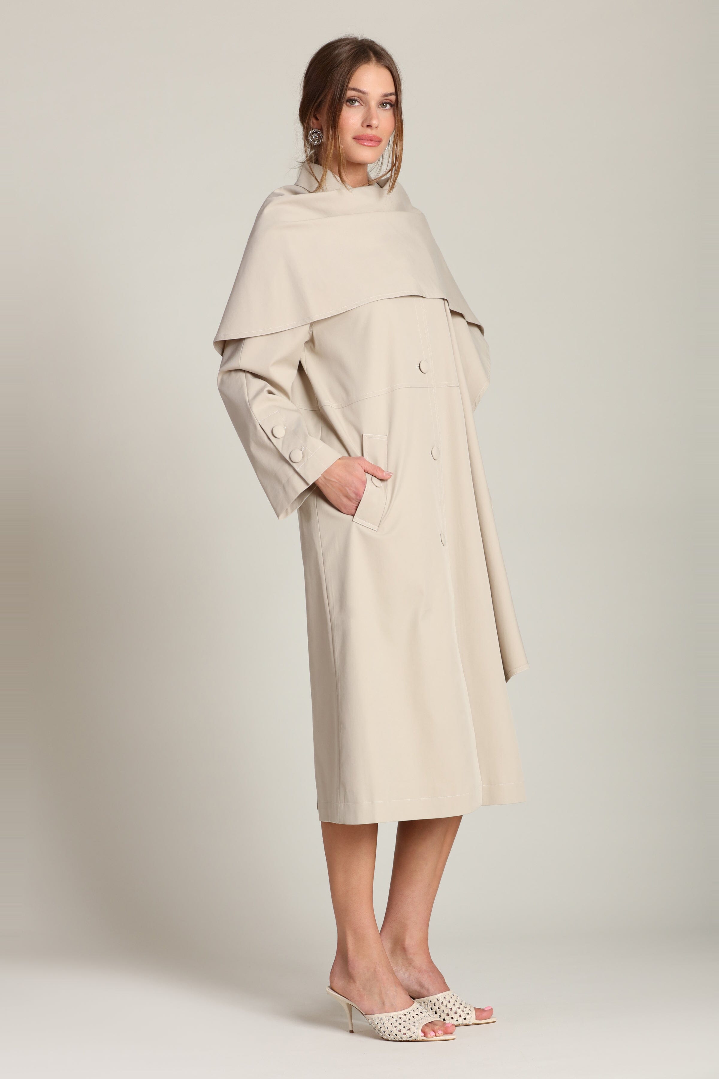 Detachable taupe scarf trench coat with button-front and raglan long sleeves by Avec Les Filles