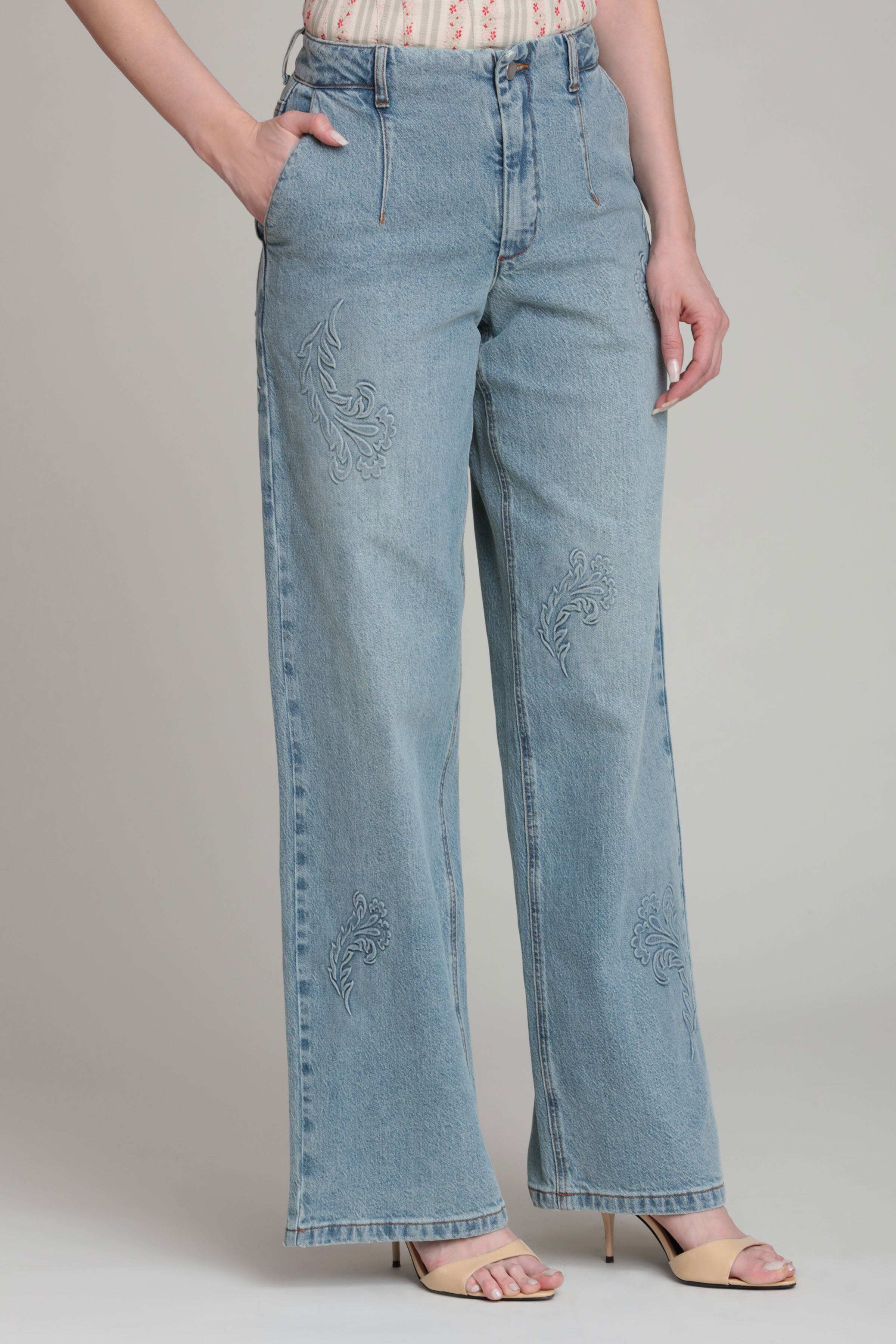 Blue denim wide leg jeans in cotton blend with high-rise waist - Shop wide leg high rise womens jeans by Avec Les Filles