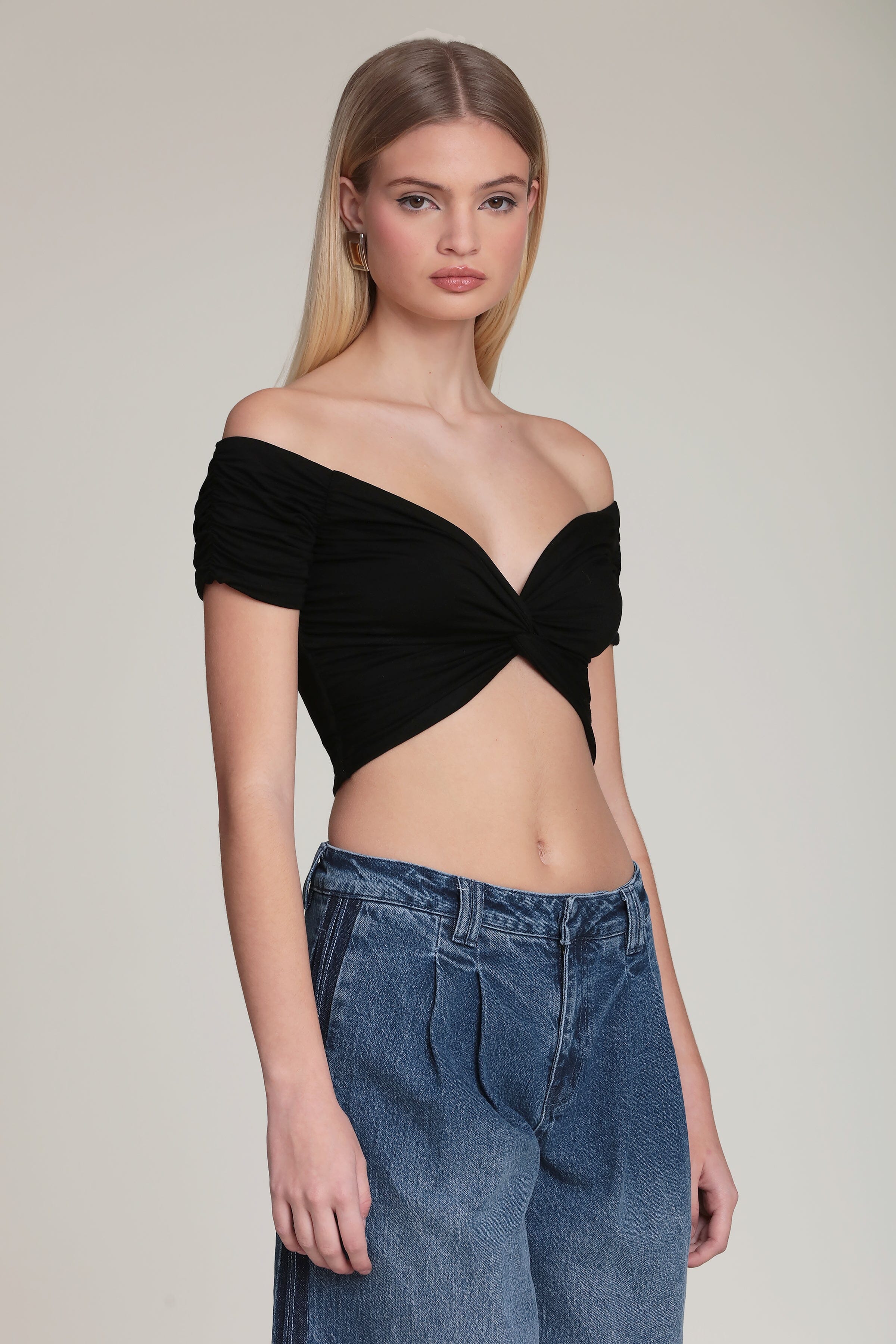 Twist Front Knit Crop Top Shirts & Tops Avec Les Filles 
