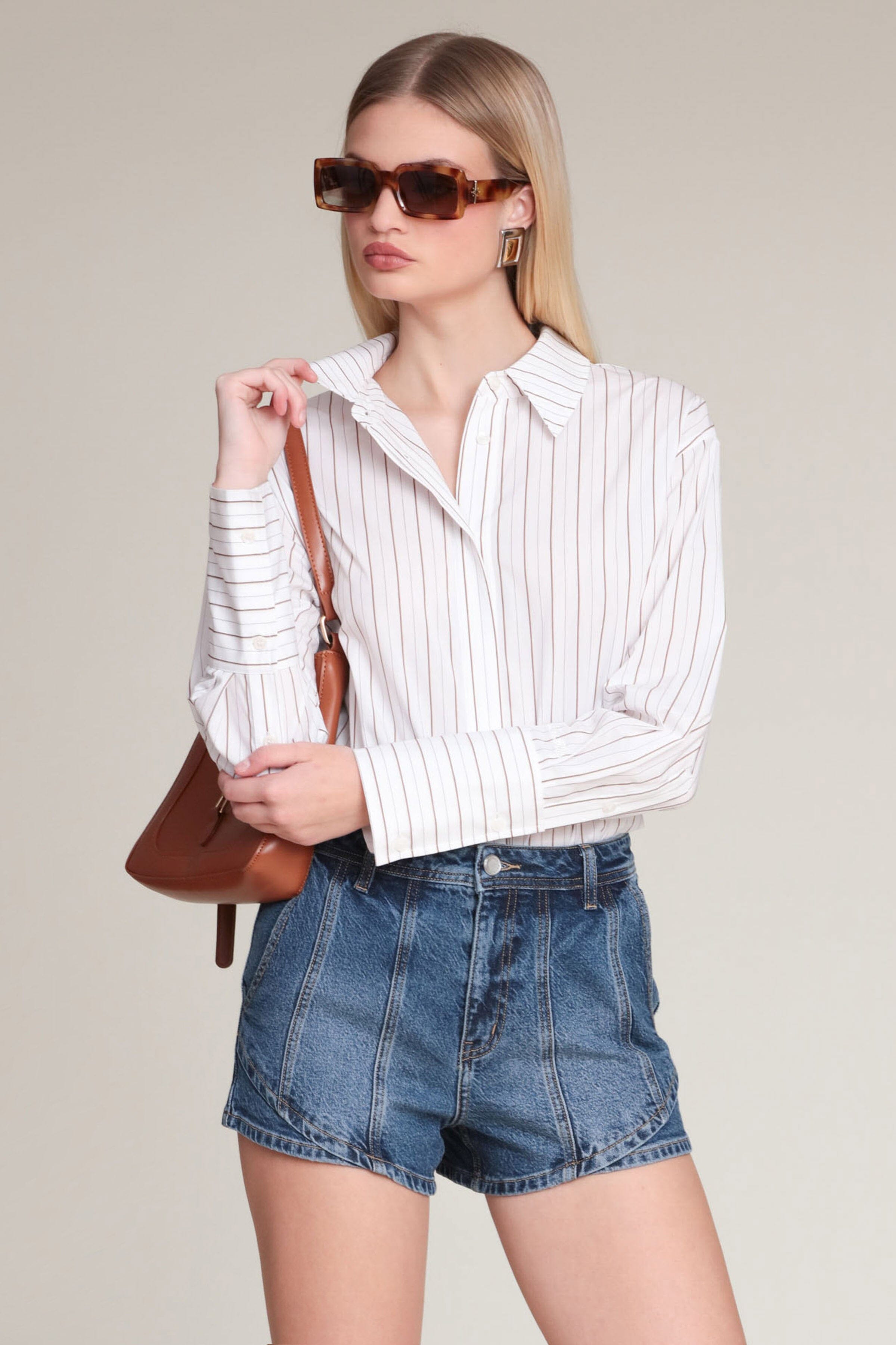 Dark blue wash denim shorts - Shop women’s cute shorts by Avec Les Filles