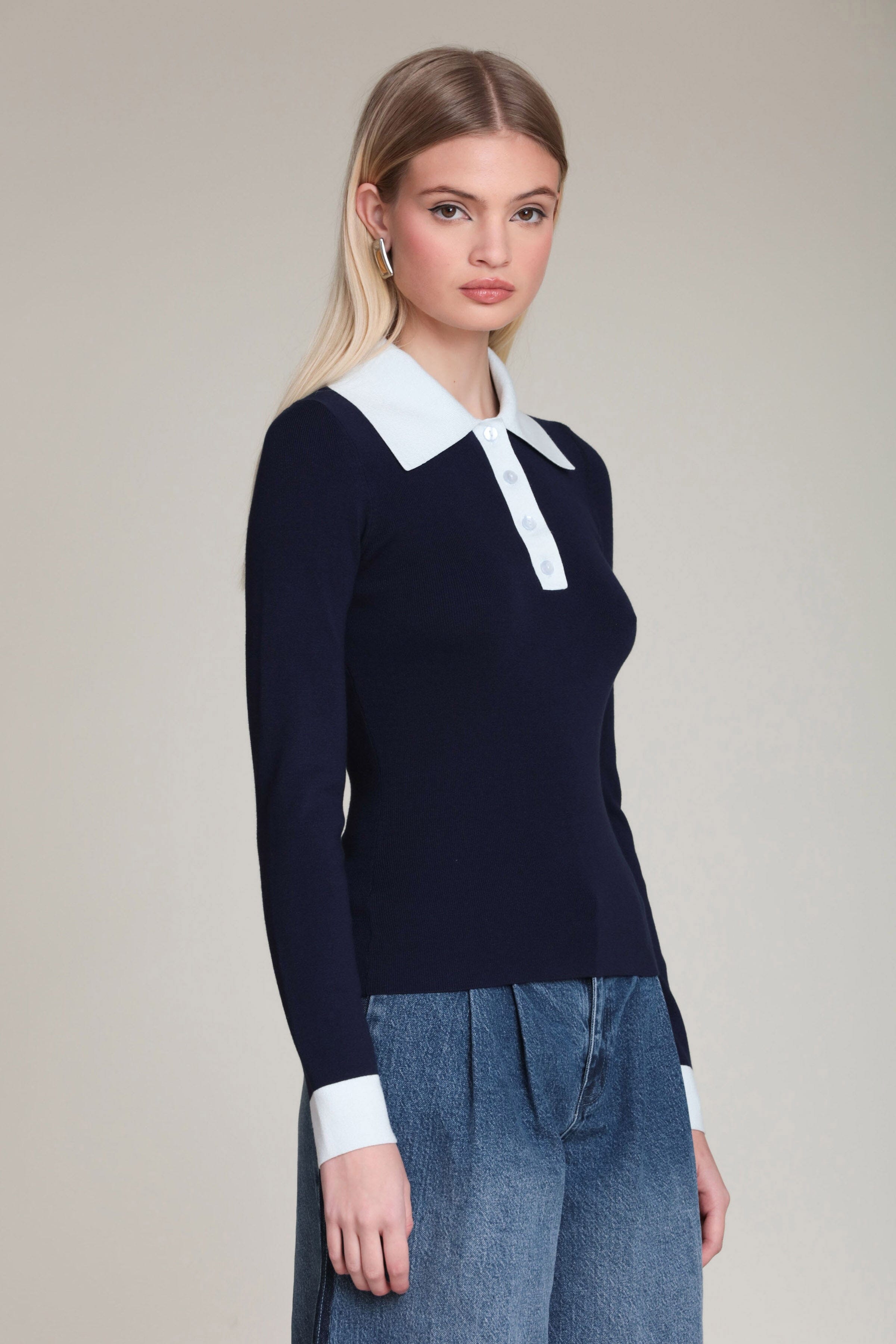 Navy blue sweater with long sleeves and V neckline - Shop women's cute sweaters by Avec Les Filles