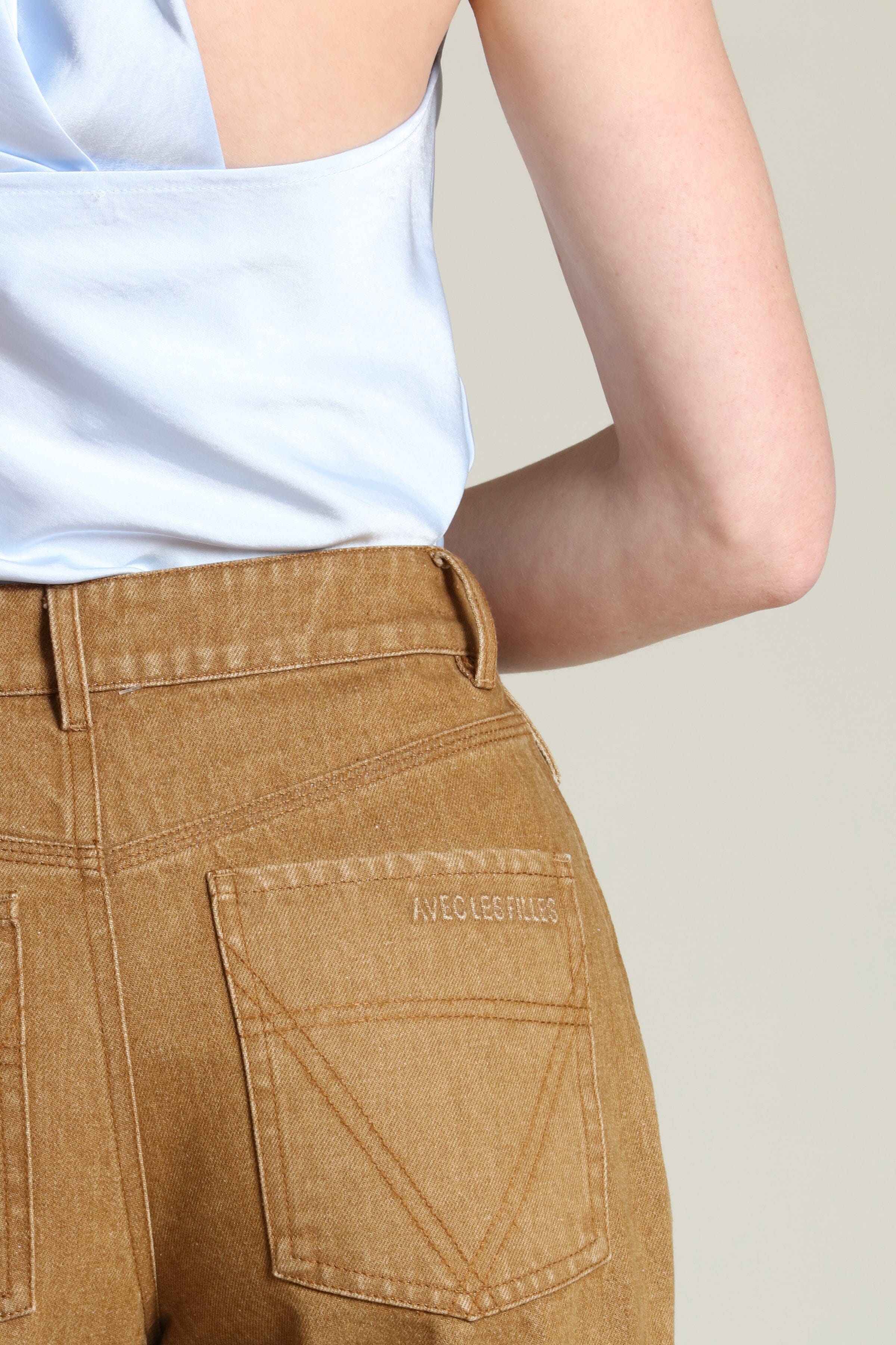 Patch Pocket Flare cotton camel jeans with a front button, snap closure, and high-rise waist - Women’s designer jeans by Avec Les Filles