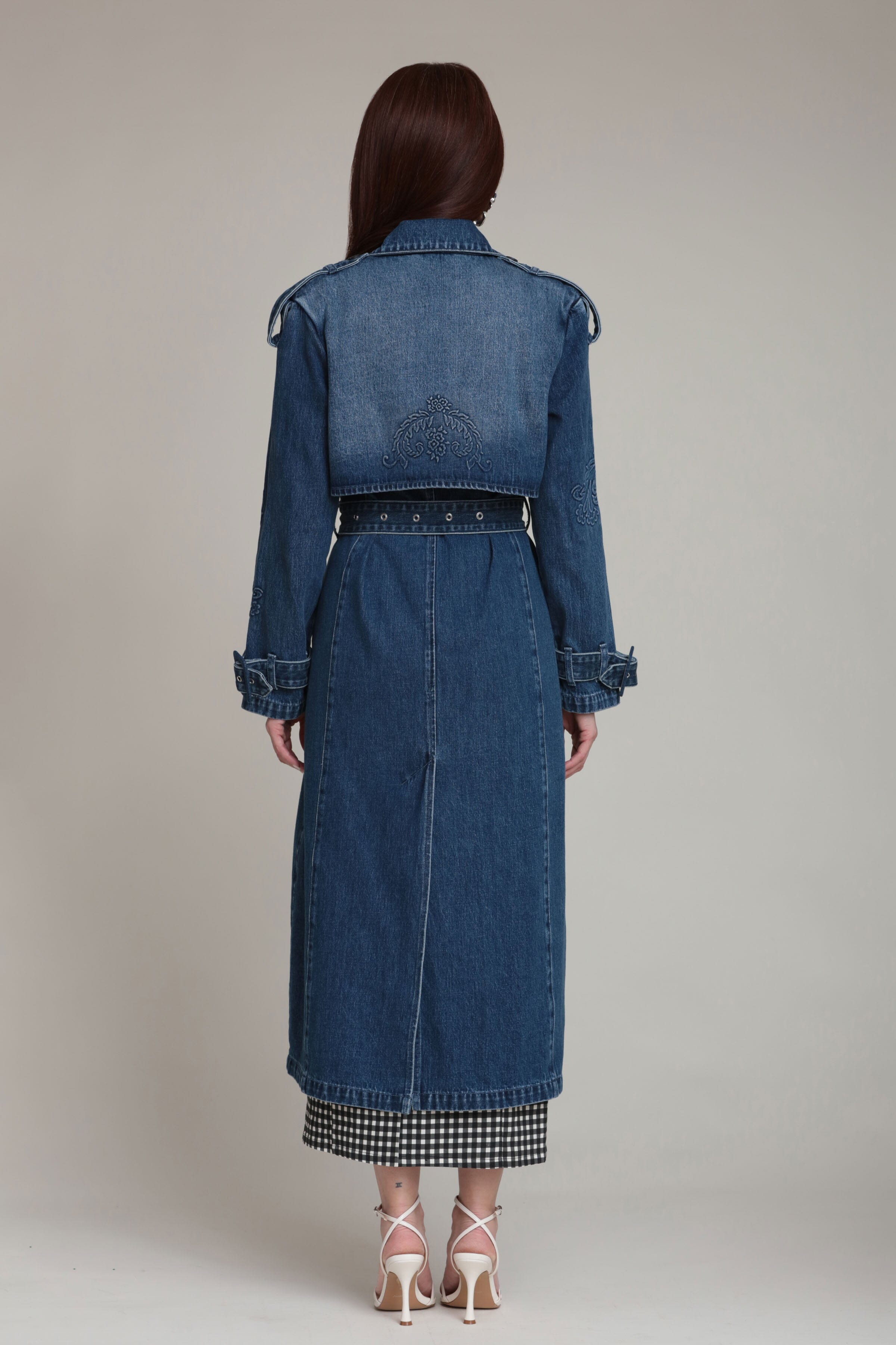 Deep blue long denim trench coat in 100% cotton with a detachable belt - Shop women’s trench coats by Avec Les Filles