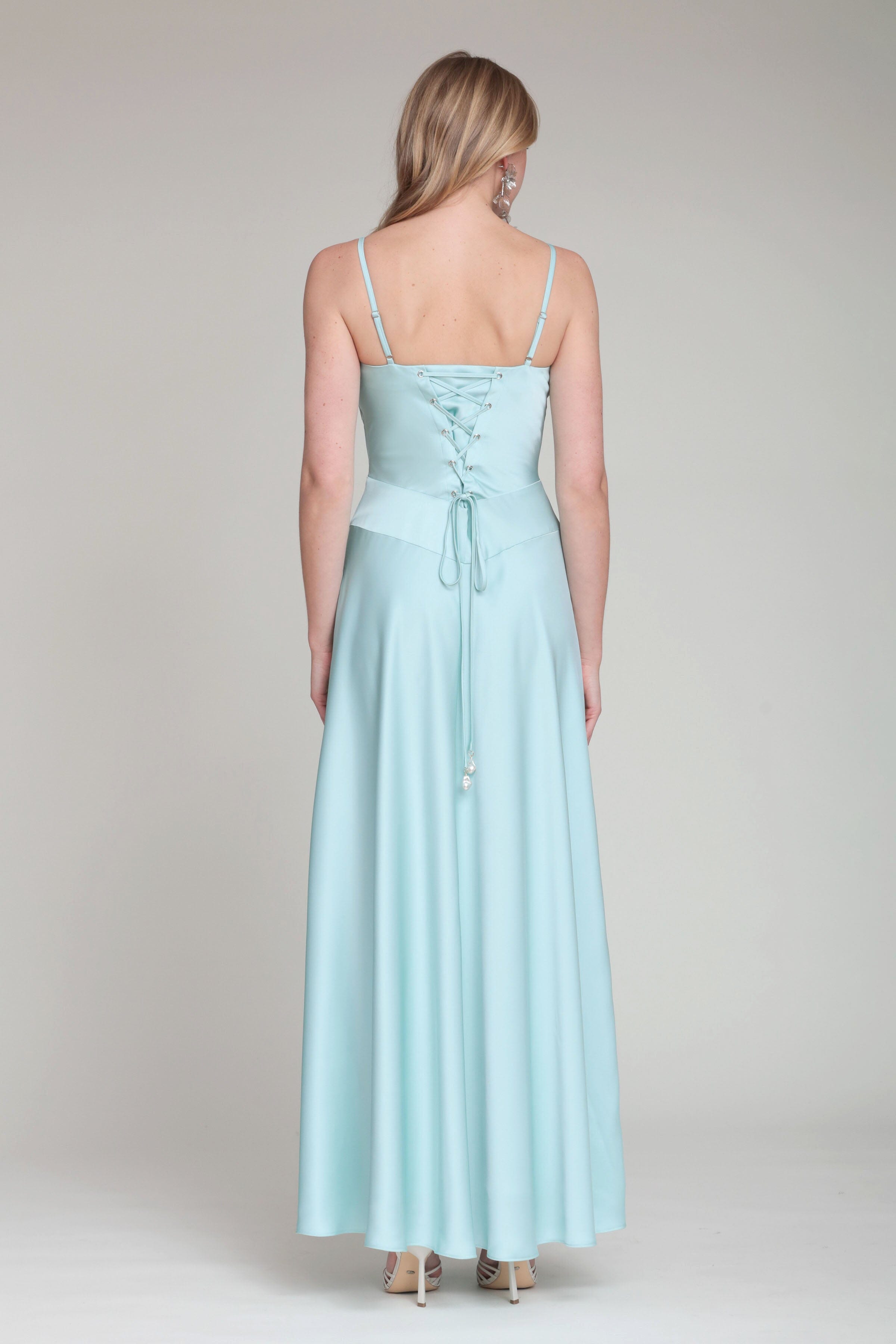 princess polly baby blue dress The Best Blue Floral Print Bridesmaid Dresses for Your Wedding