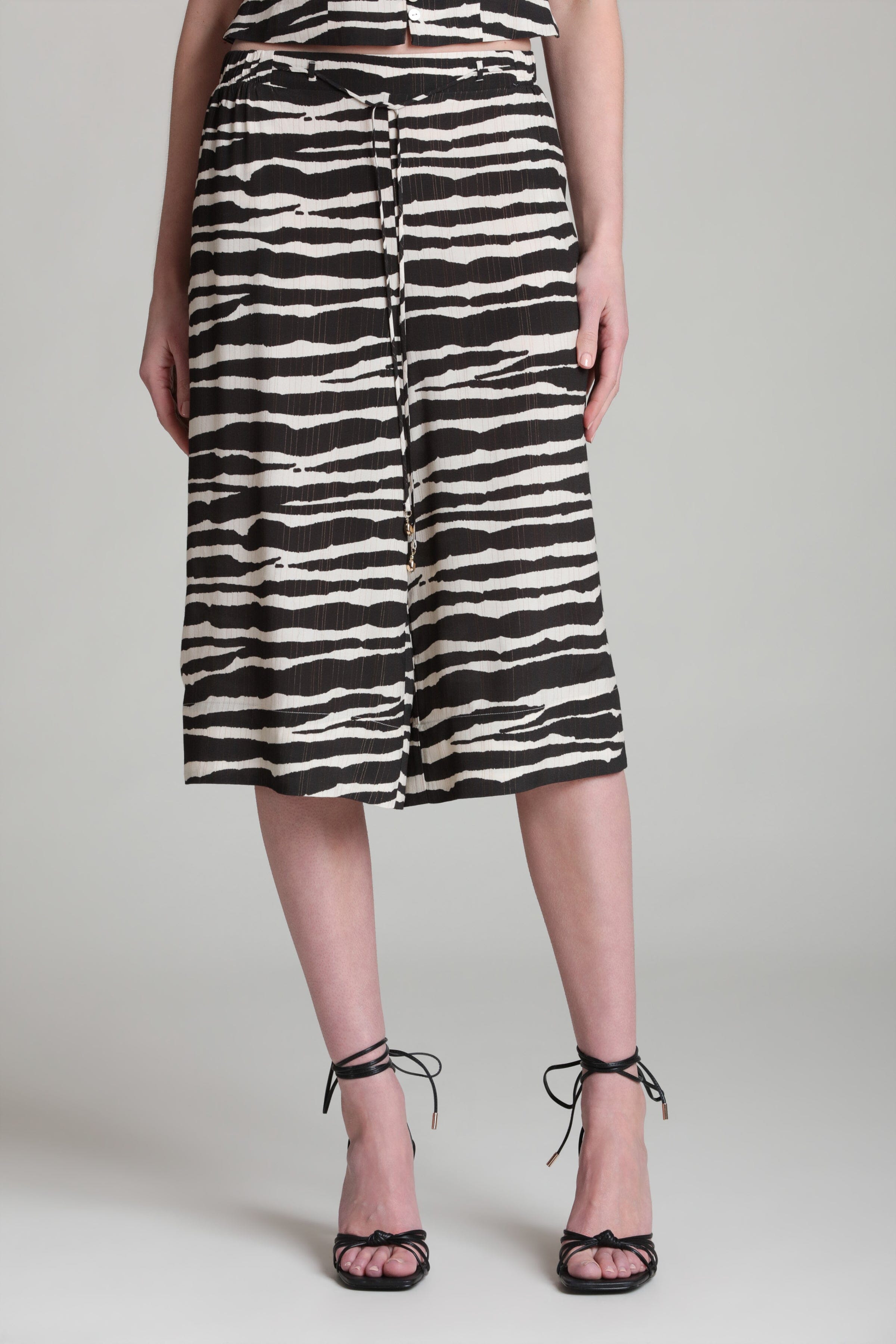 zebra black mid-rise fit animal print culotte. Shop designer women's cute culottes by Avec Les Filles.