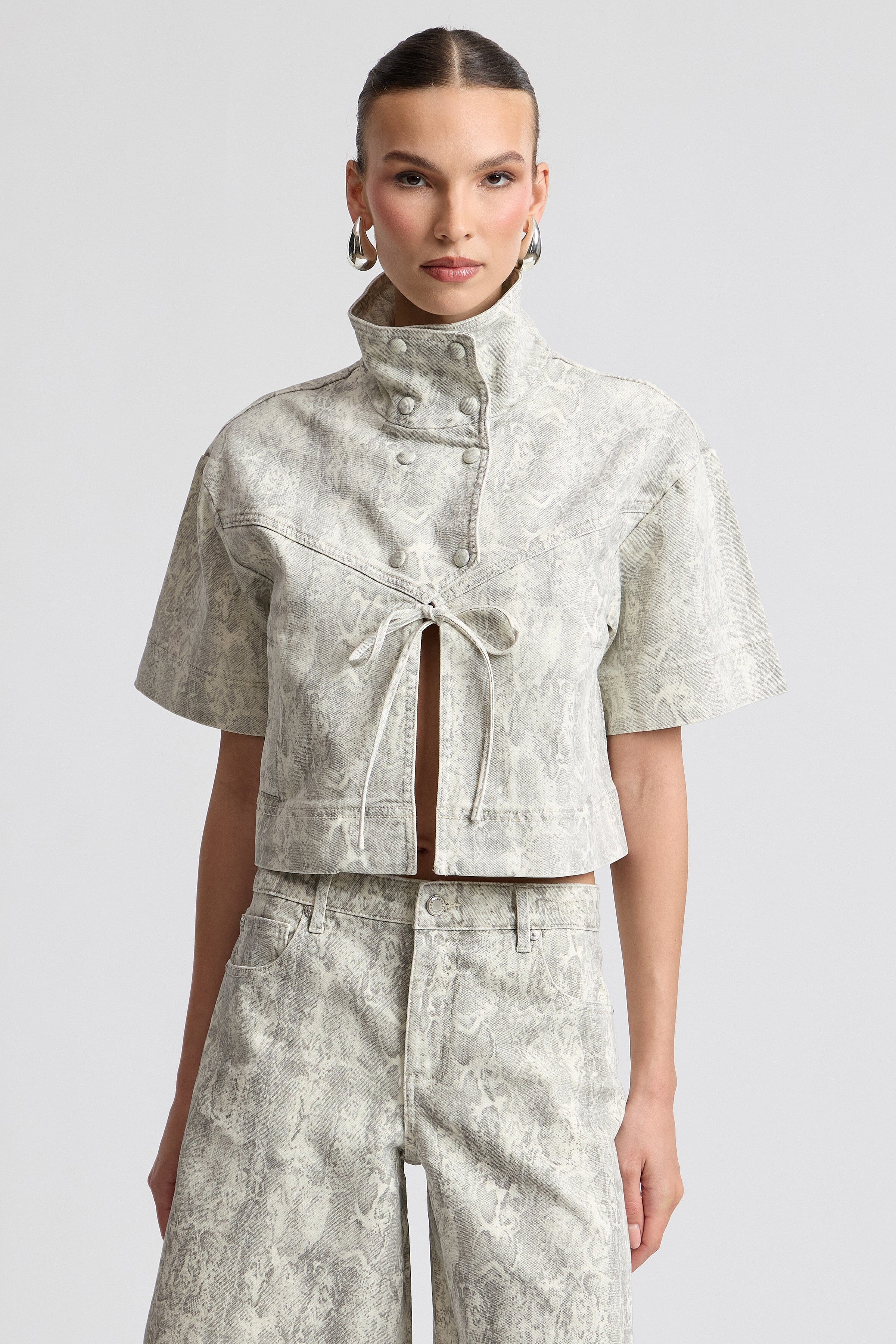 Short-sleeved animal print denim jacket with oversized stand-collar  - Shop women's denim jackets by Avec Les Filles