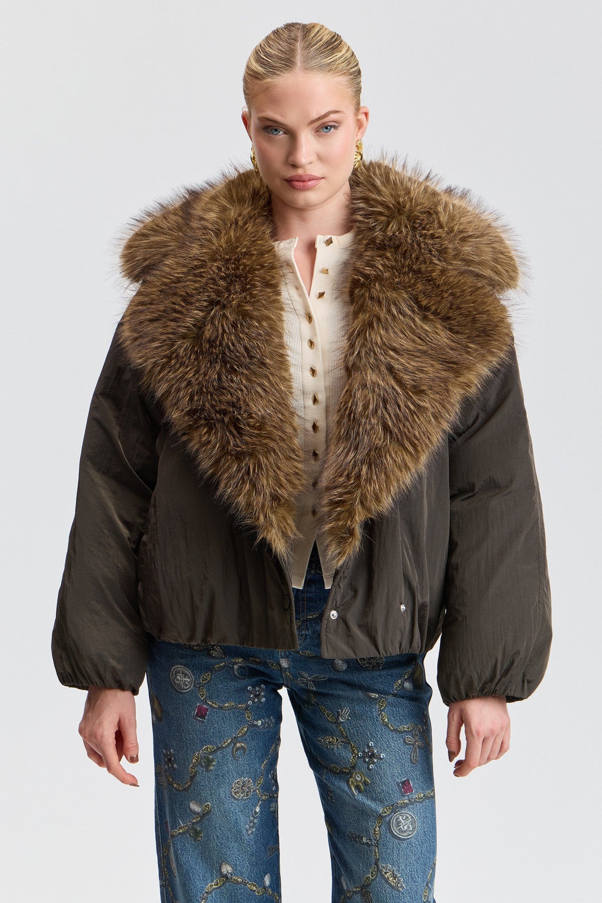 Faux-fur collar brown puffer jacket with balloon sleeves. Shop designer women's cute faux fur jackets by Avec Les Filles.