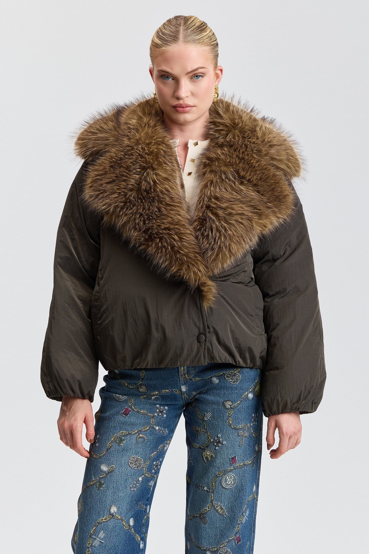 Brown puffer fur collar jacket with balloon sleeves - Shop women's cute faux fur jackets by Avec Les Filles.
