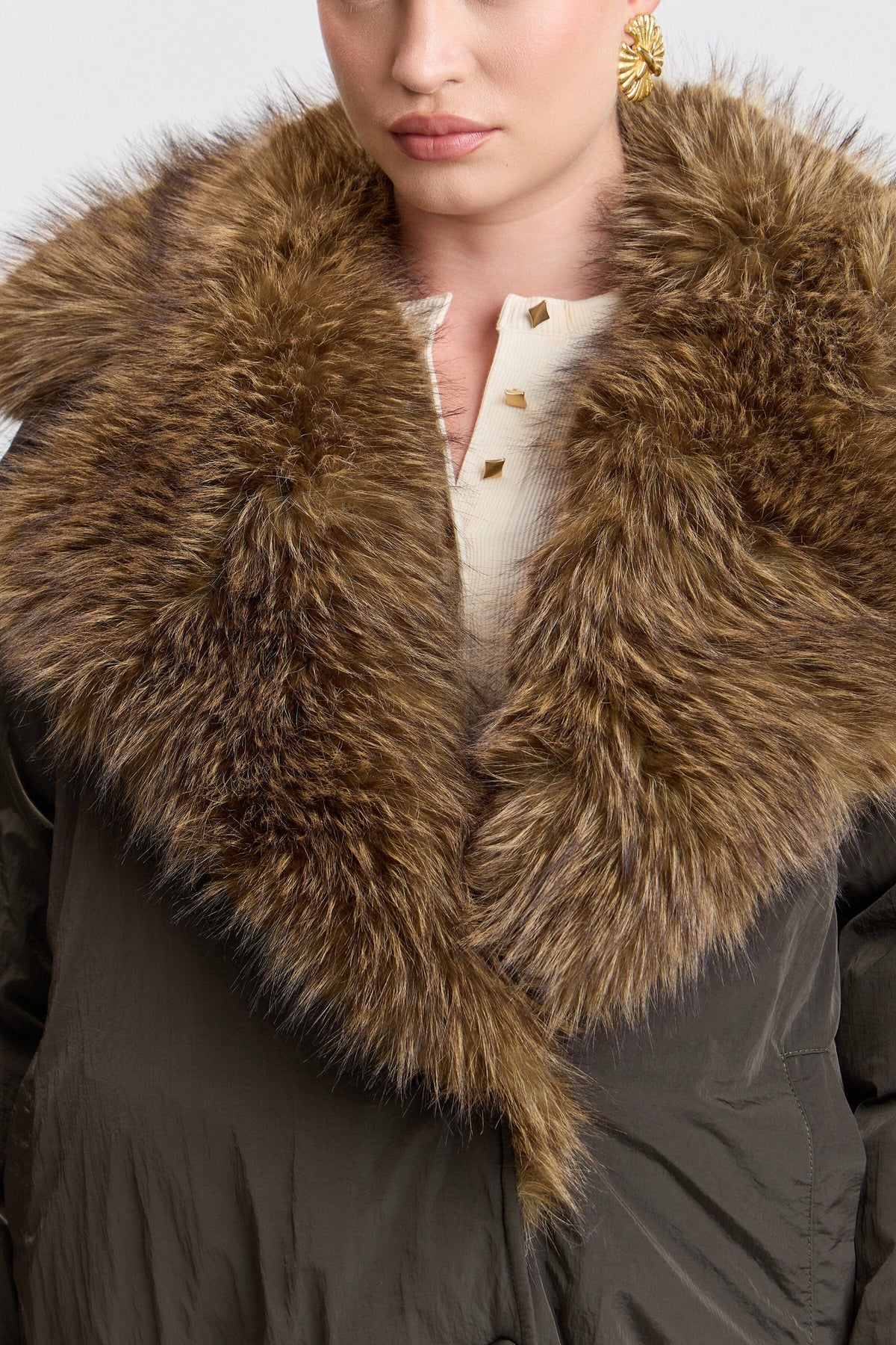 Faux-fur brown women puffer jacket with balloon sleeves - Shop cute faux fur jackets by Avec Les Filles.