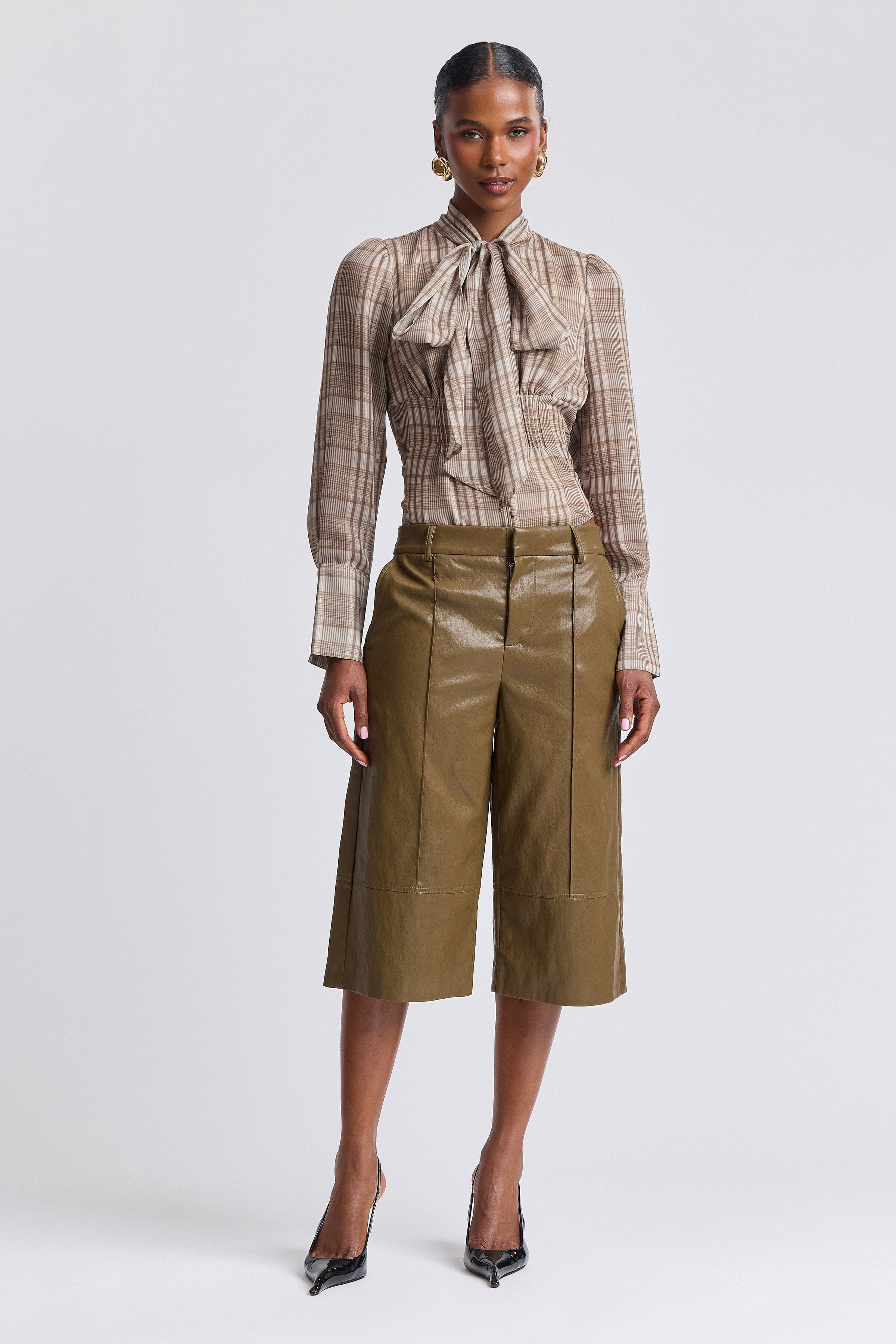Wide-leg olive green faux leather culottes with a high waist - Shop women faux leather shorts by Avec Les Filles.