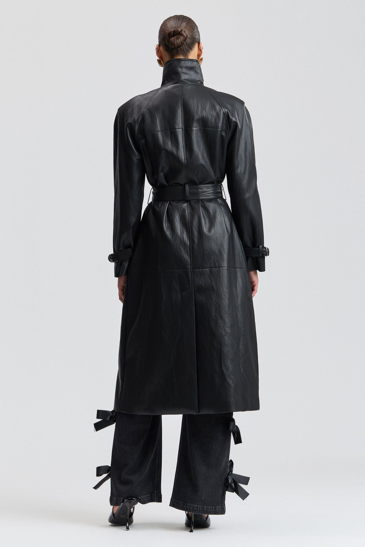 Double-breasted belted black trench coat leather with raglan sleeves - Shop women's trench coats by Avec Les Filles.