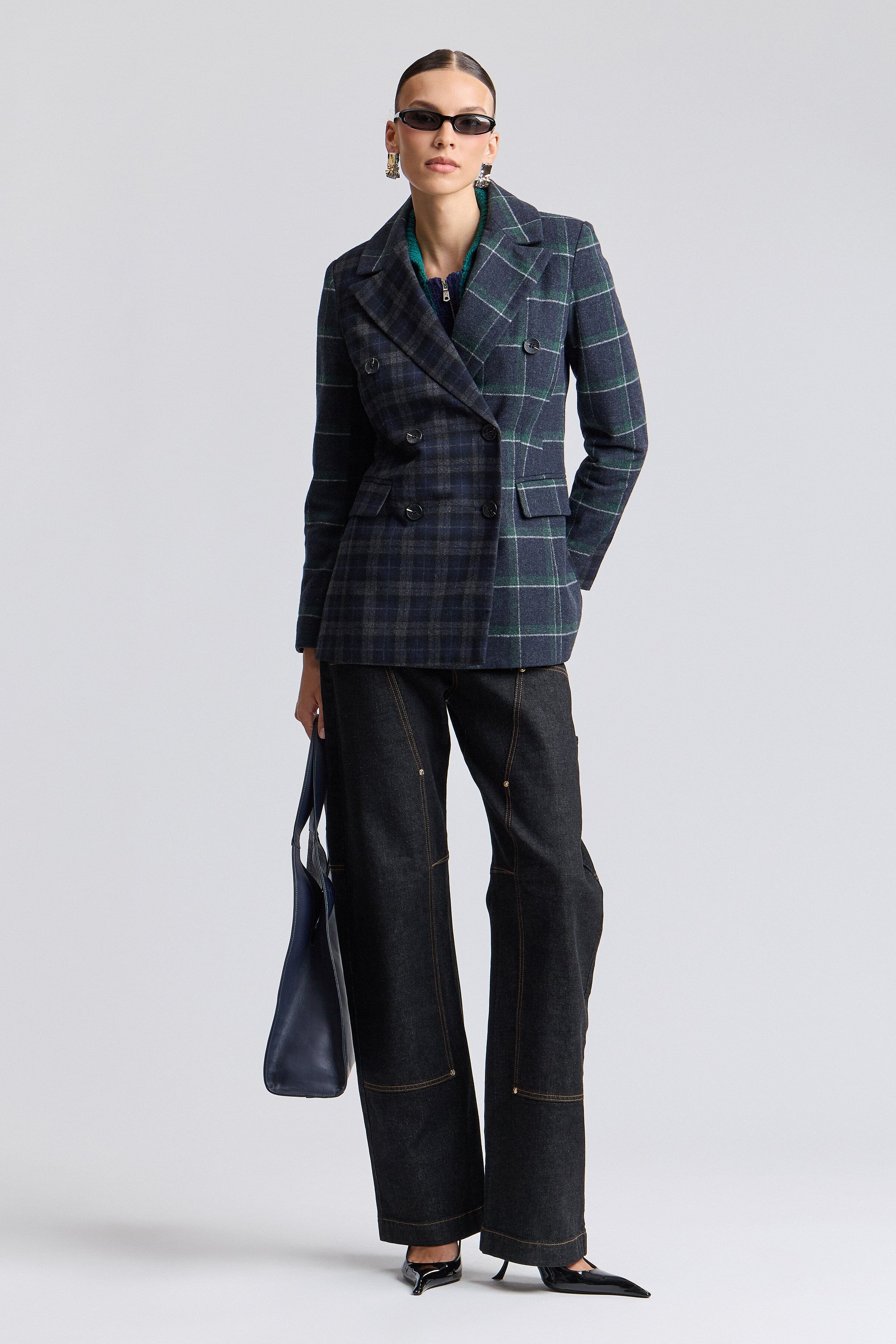 Double-breasted button-front hourglass blue plaid blazer with long sleeves - Shop womens plaid blazer by Avec Les Filles.