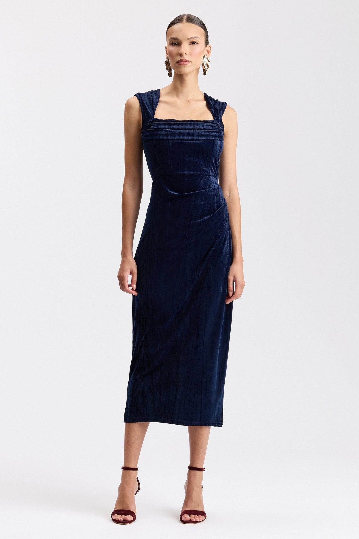 Velvet sleeveless navy square neck midi dress with shoulder straps - Shop cute midi dresses by Avec Les Filles.