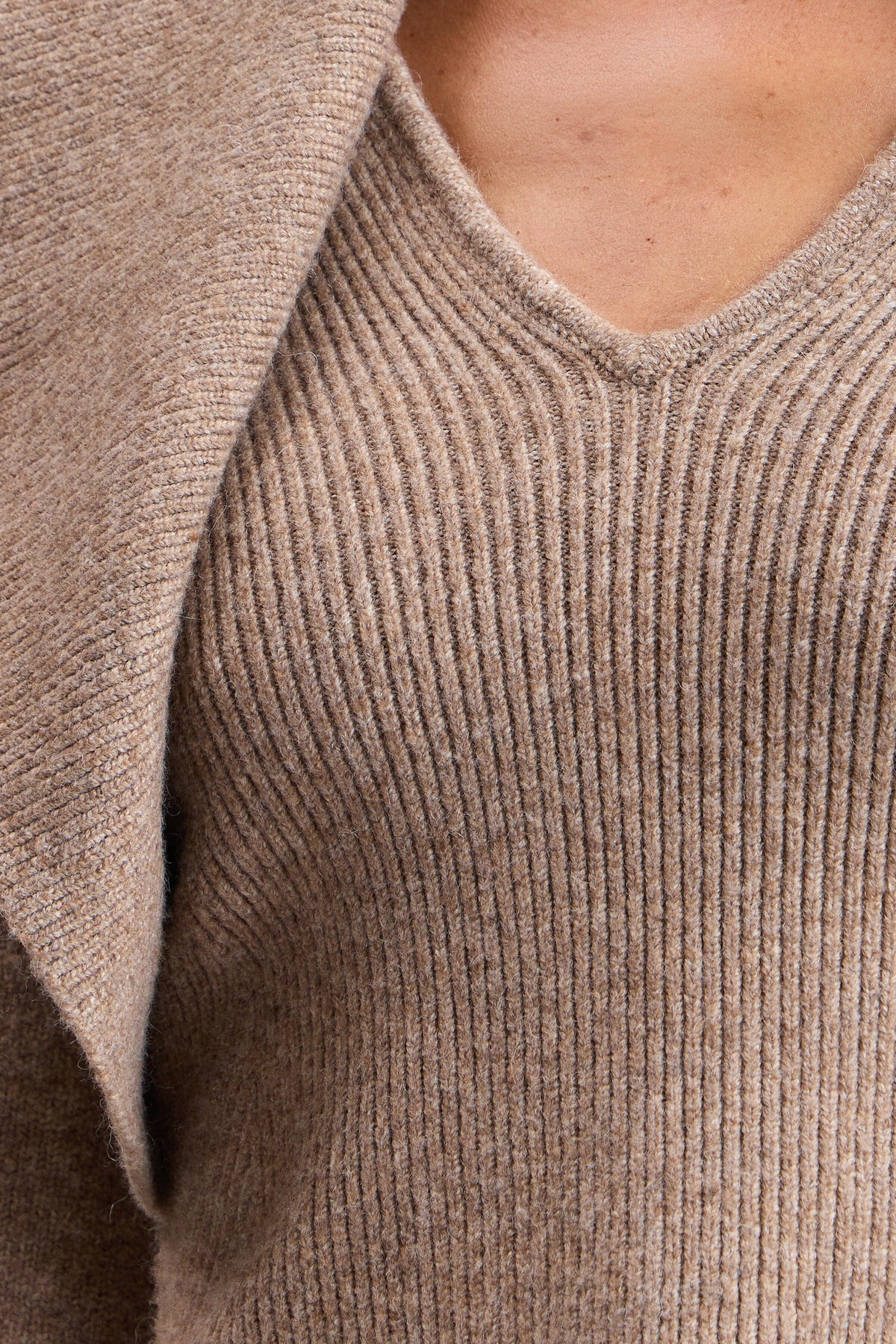 Wool-Blend Oversized Collar Shrug & V-Neck Sweater Tank Set Sweater Avec Les Filles 