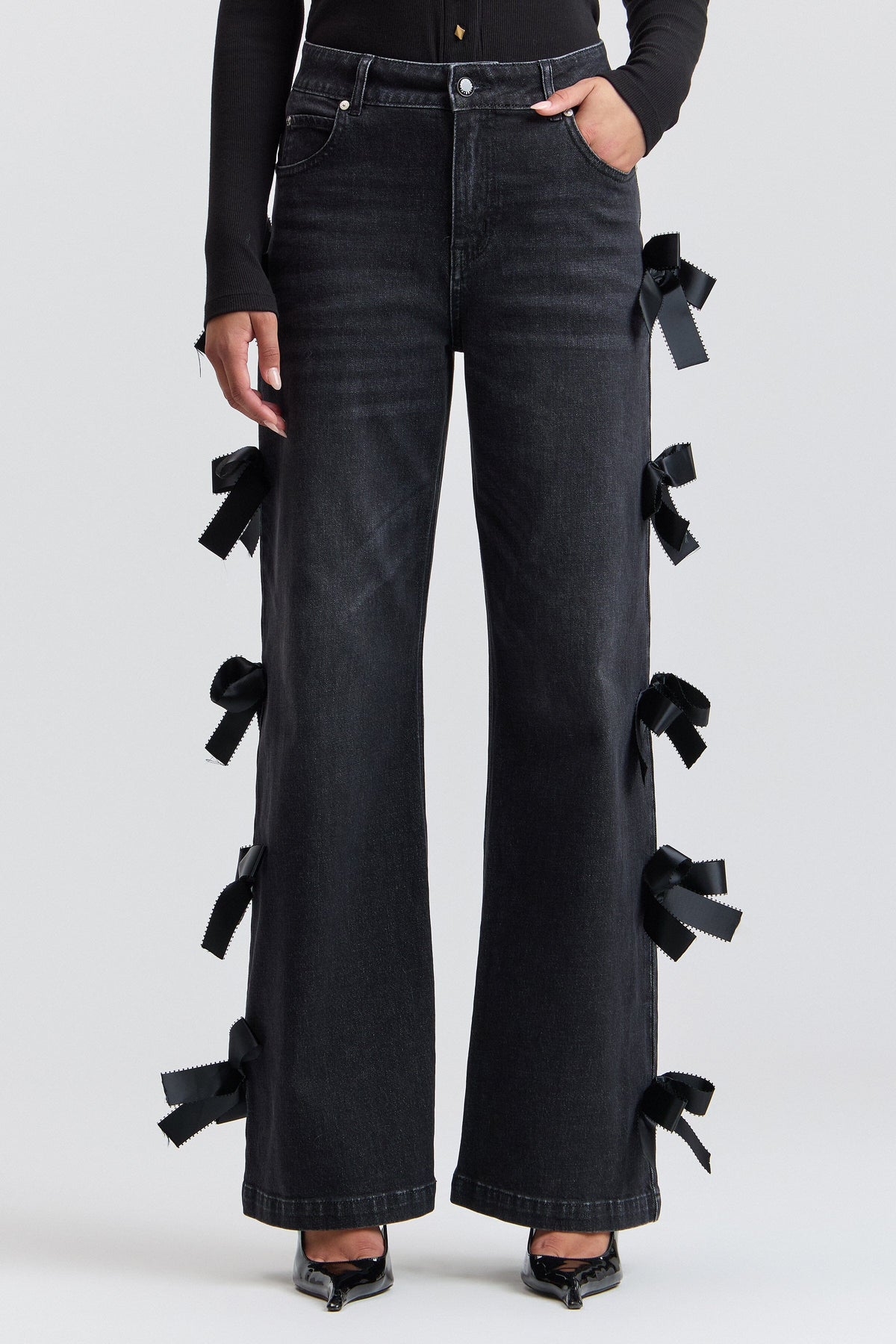 High-Rise Bow-Trim Wide-Leg Jeans - Friesian Wash Pants Avec Les Filles 